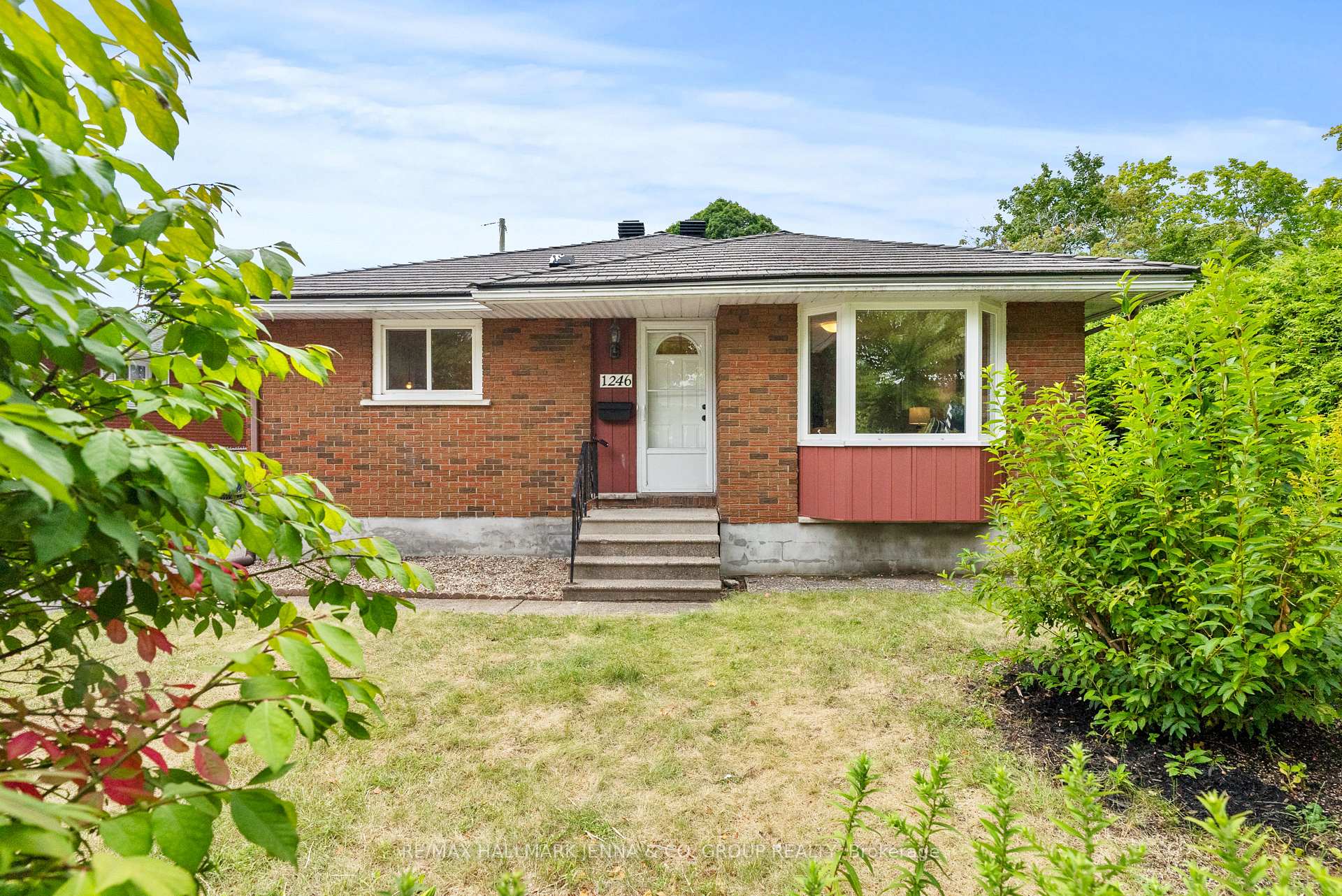 Photo 34 of 1246 Cobden Road, Ottawa, Queensway Terrace South/Ridgeview — HOMEH