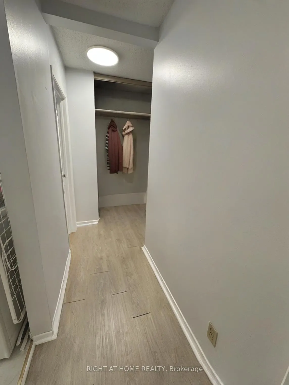 Photo 2 of Unit 2, 222 Lyon Street N, Ottawa, Ottawa Centre — HOMEH