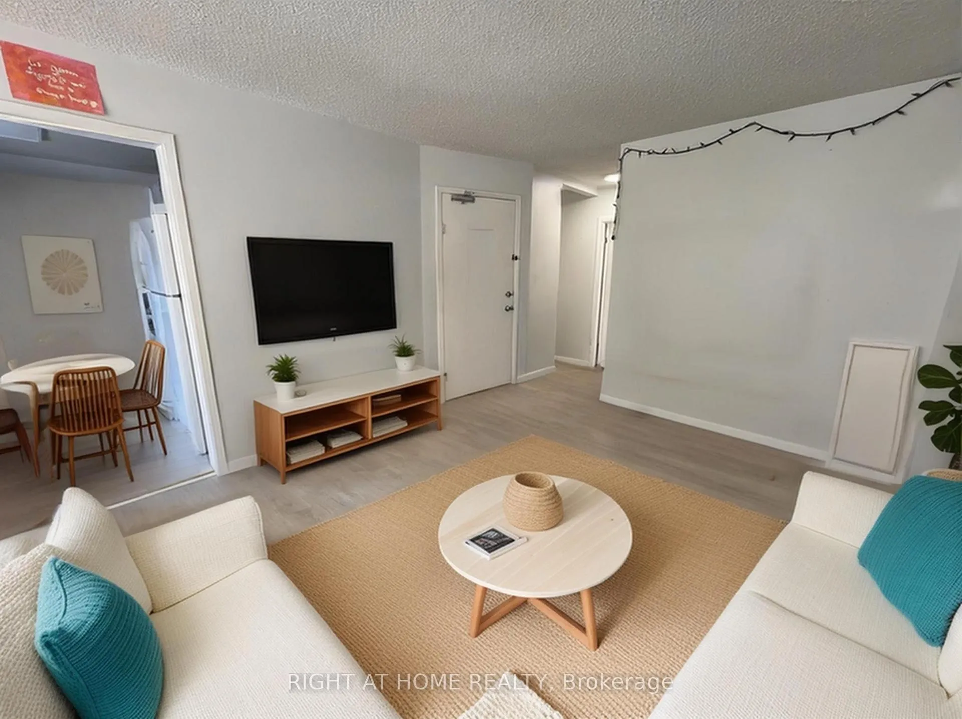 Photo 4 of Unit 2, 222 Lyon Street N, Ottawa, Ottawa Centre — HOMEH