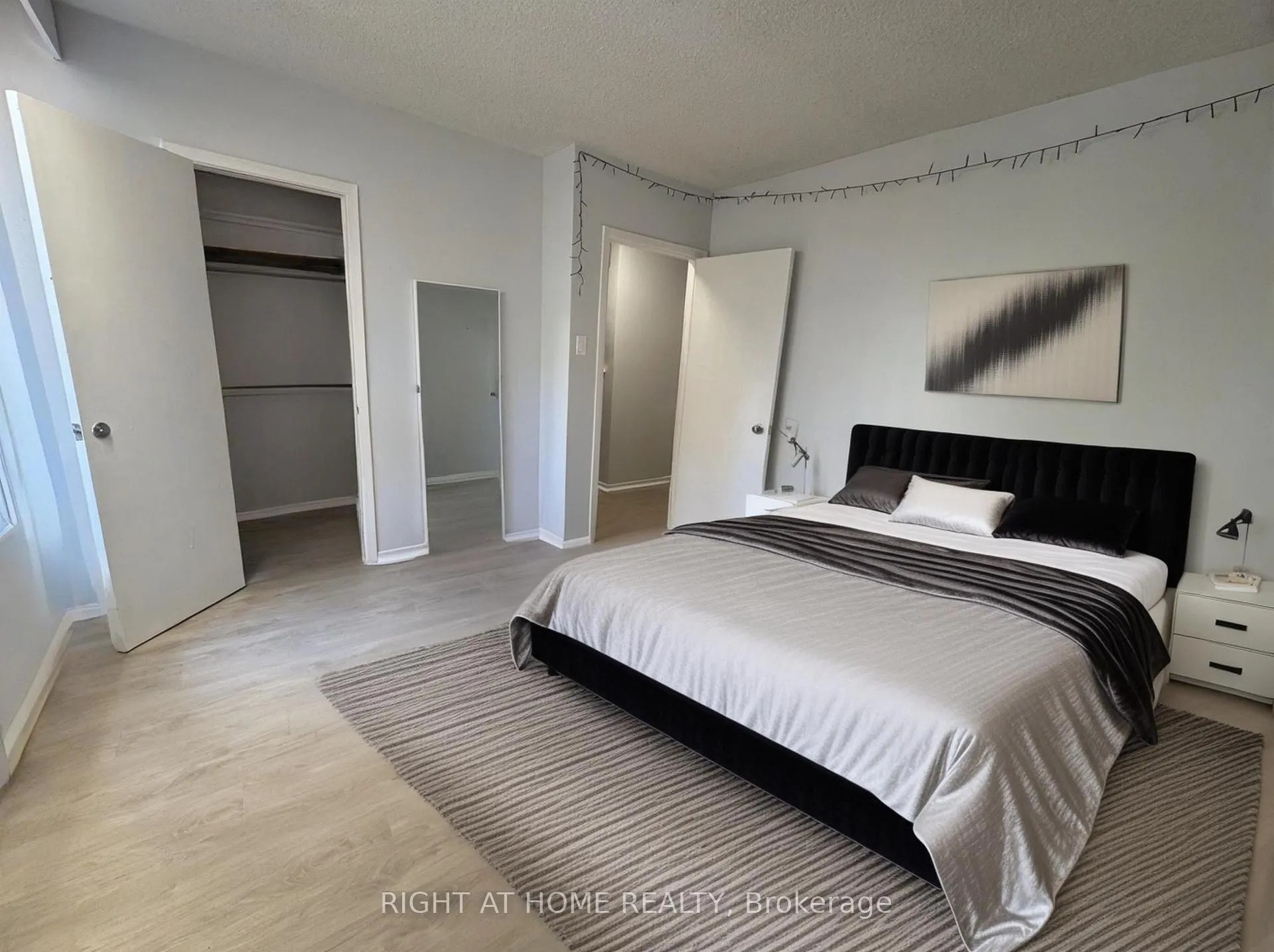 Photo 6 of Unit 2, 222 Lyon Street N, Ottawa, Ottawa Centre — HOMEH