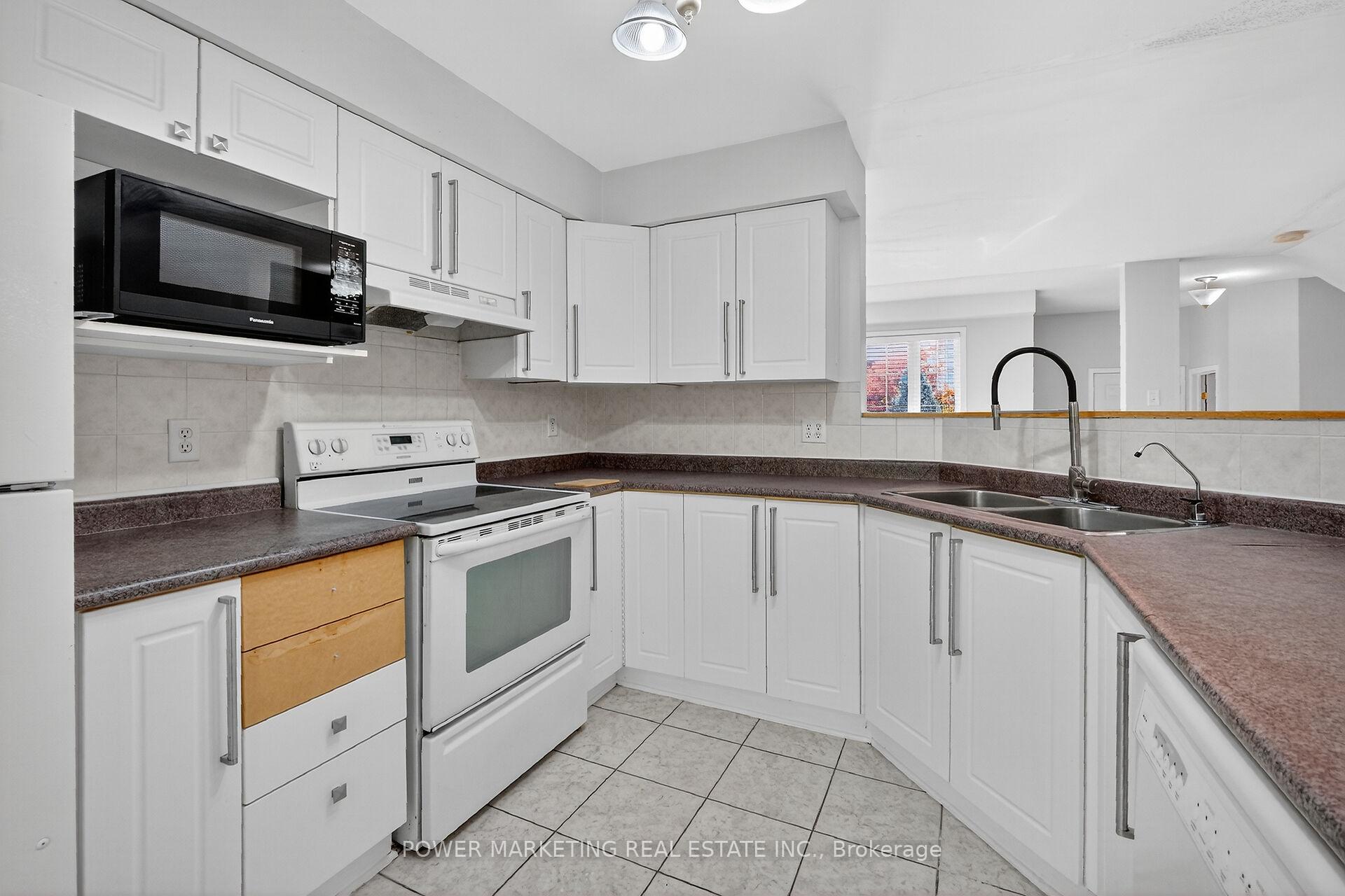 Photo 13 of 9 Carwood Circle E, Ottawa, Carson Meadows — HOMEH