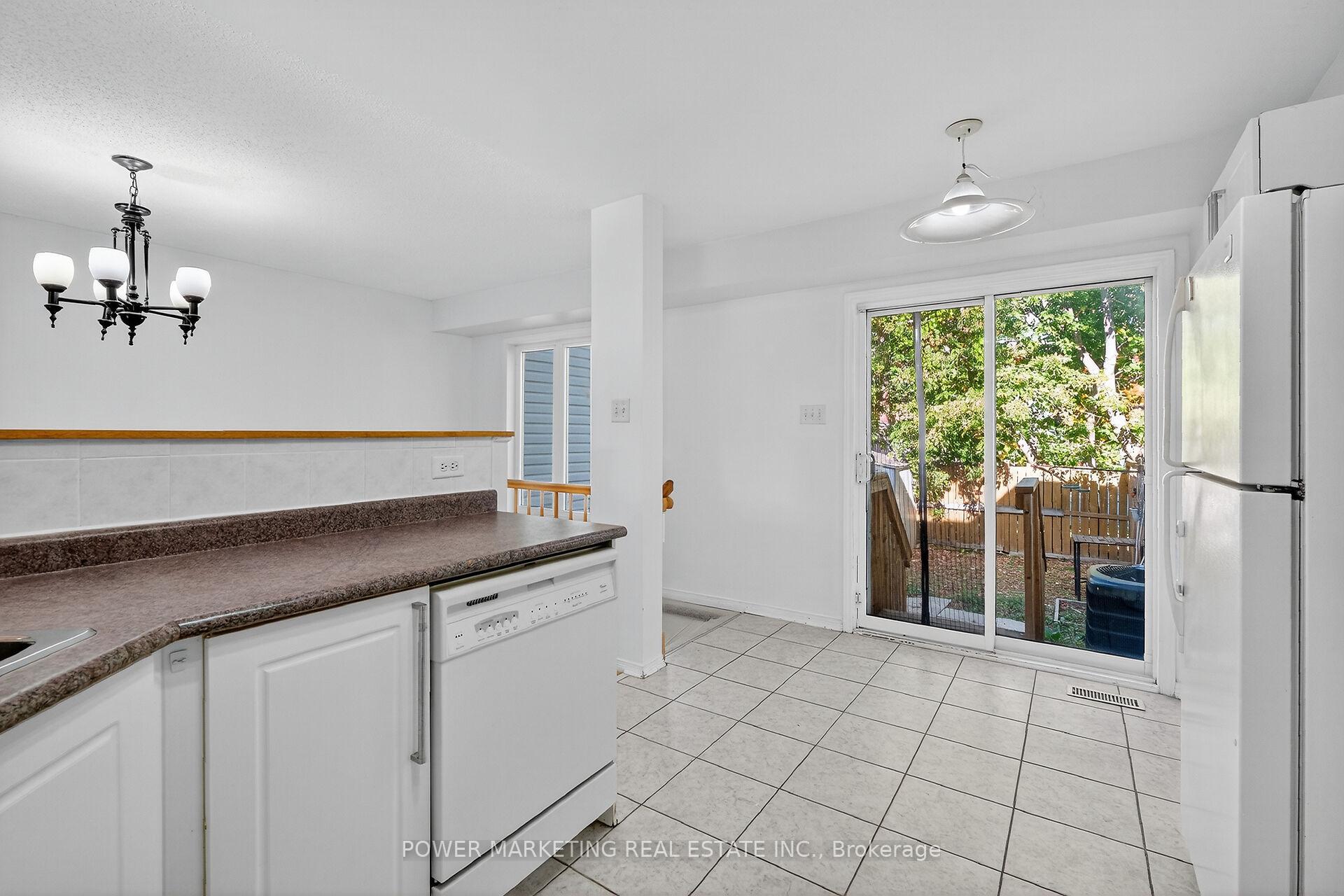 Photo 15 of 9 Carwood Circle E, Ottawa, Carson Meadows — HOMEH