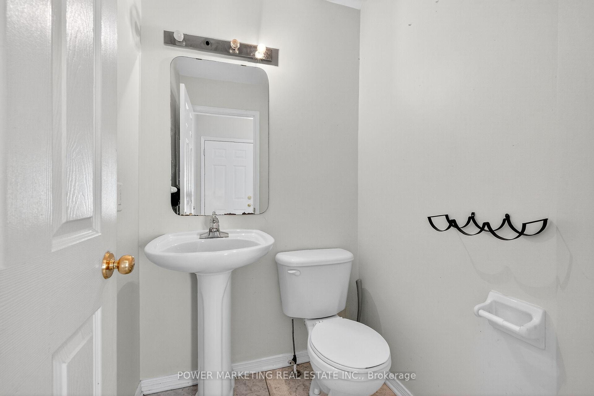 Photo 19 of 9 Carwood Circle E, Ottawa, Carson Meadows — HOMEH