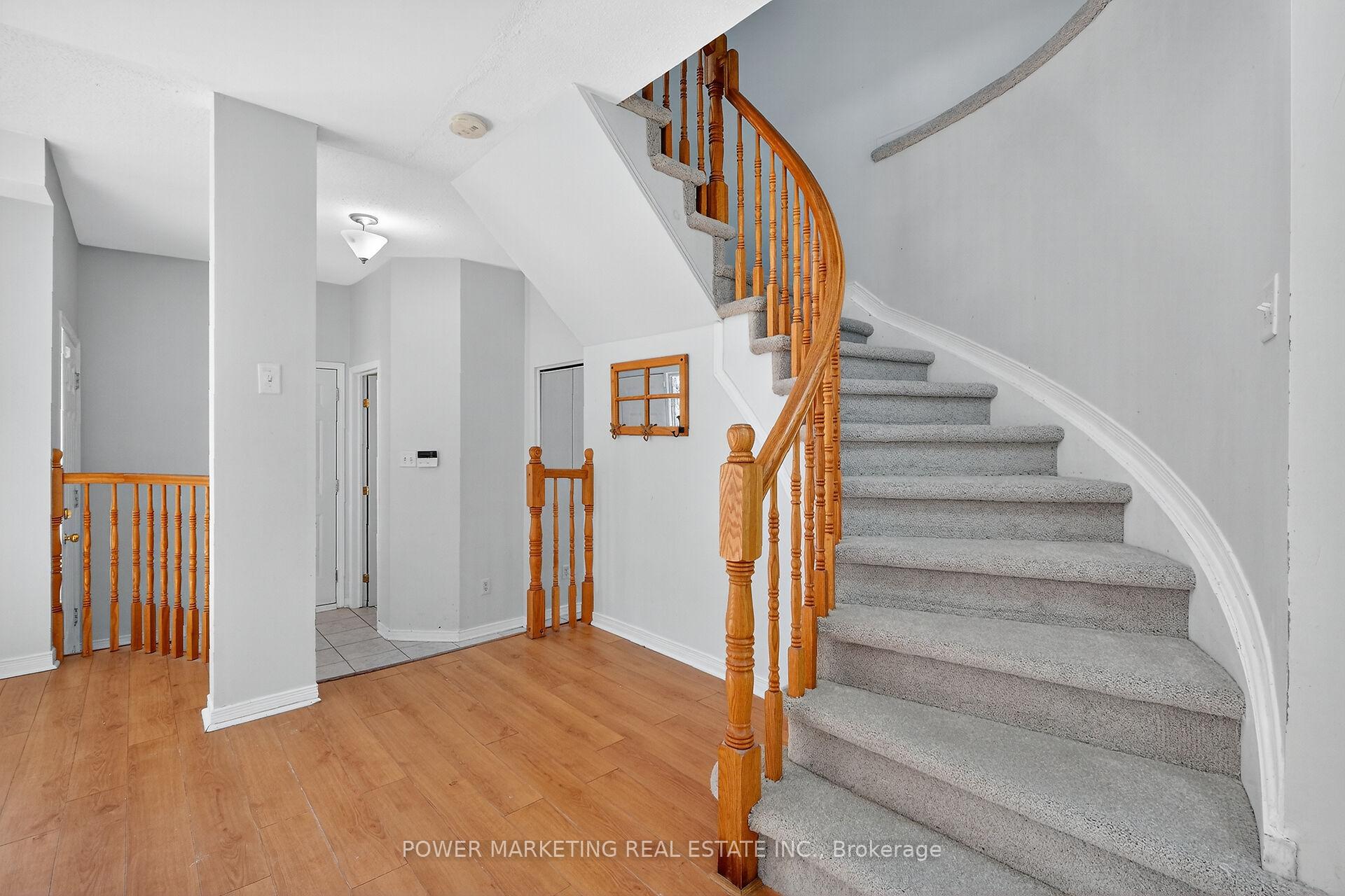 Photo 20 of 9 Carwood Circle E, Ottawa, Carson Meadows — HOMEH