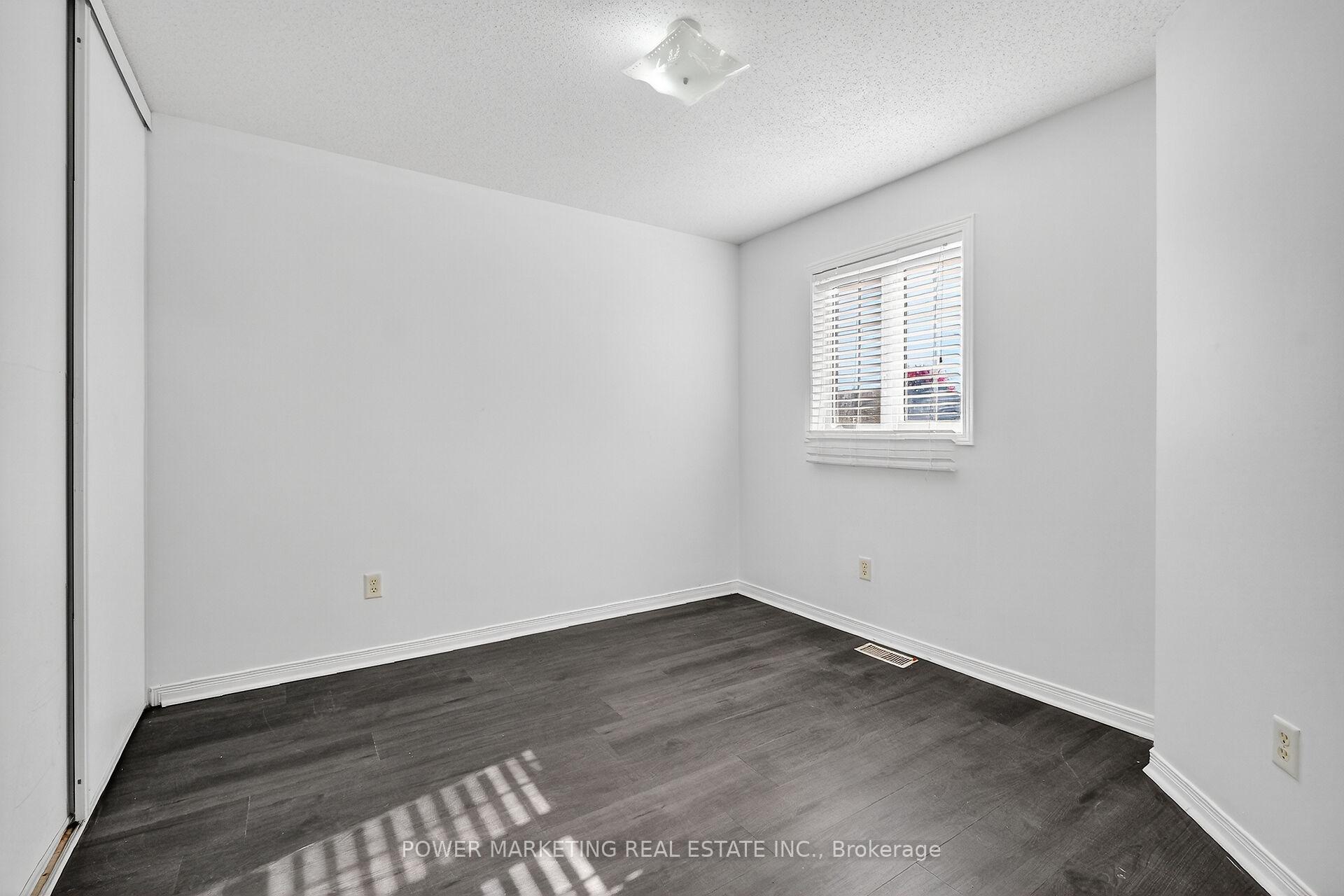 Photo 24 of 9 Carwood Circle E, Ottawa, Carson Meadows — HOMEH