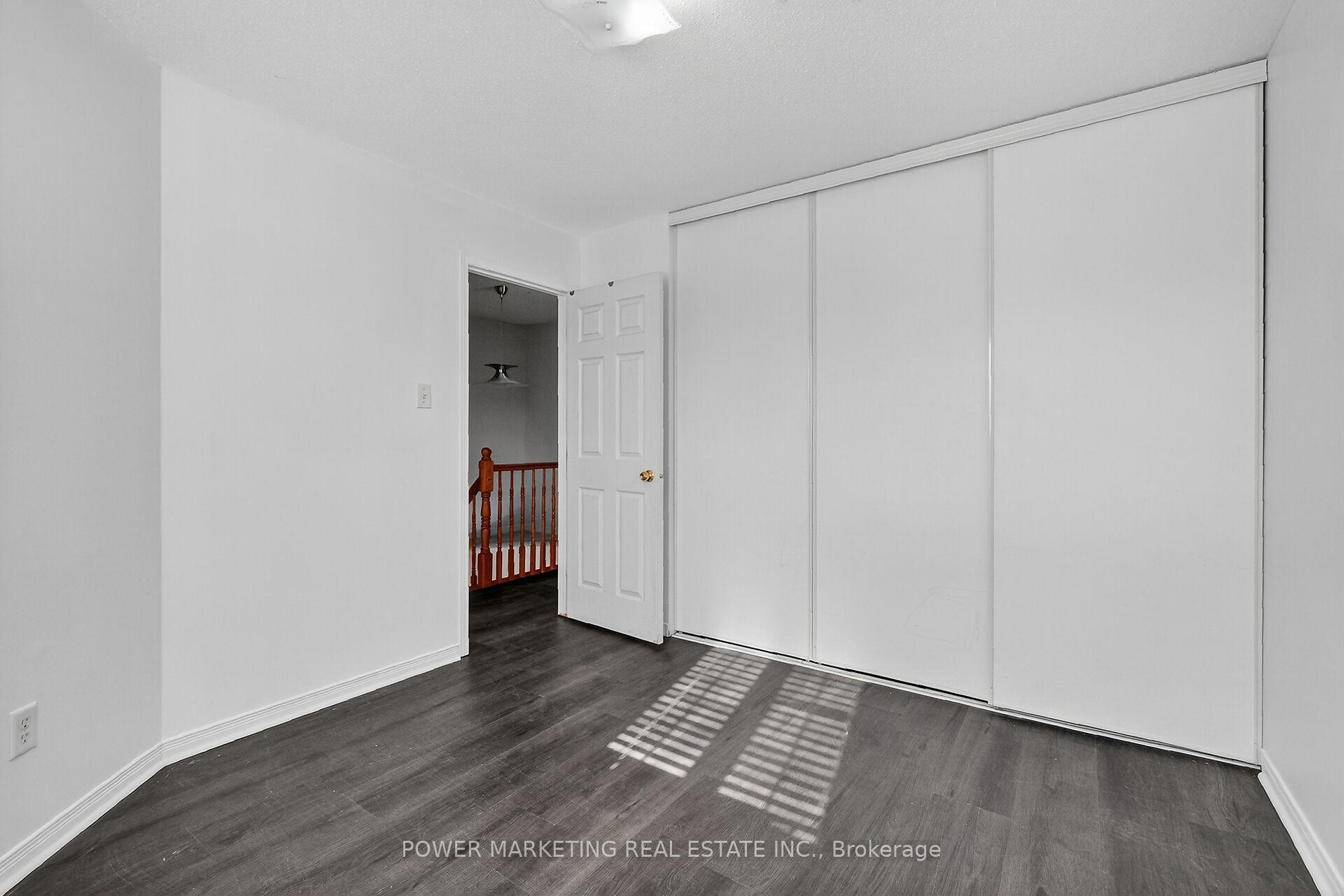Photo 26 of 9 Carwood Circle E, Ottawa, Carson Meadows — HOMEH