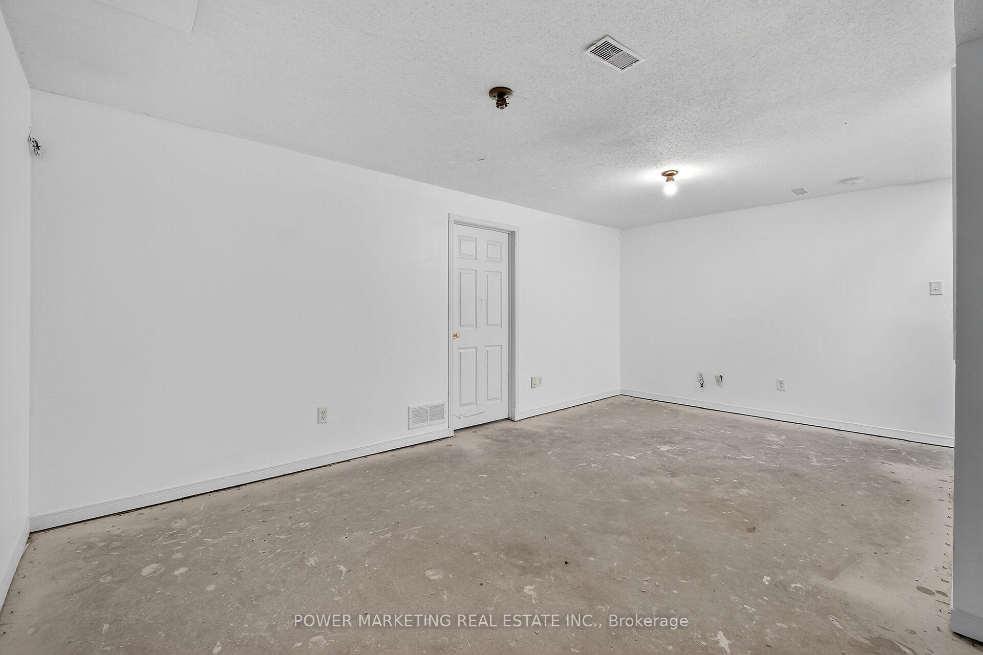 Photo 34 of 9 Carwood Circle E, Ottawa, Carson Meadows — HOMEH