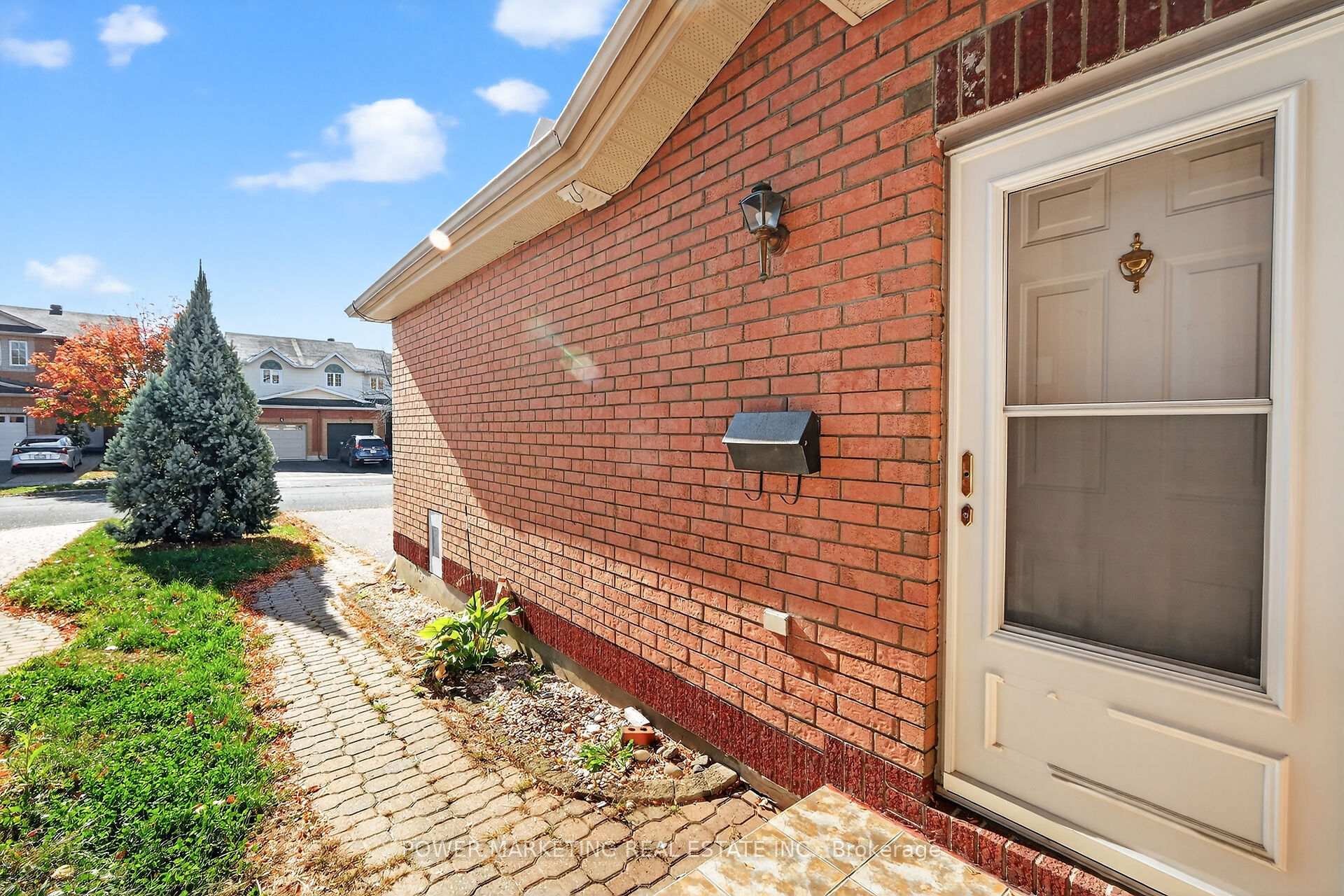 Photo 36 of 9 Carwood Circle E, Ottawa, Carson Meadows — HOMEH