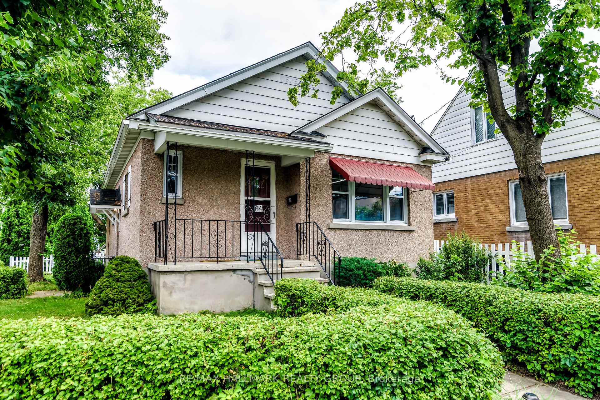 Photo 1 of 64 Vaughan Street, Ottawa, Lindenlea — HOMEH