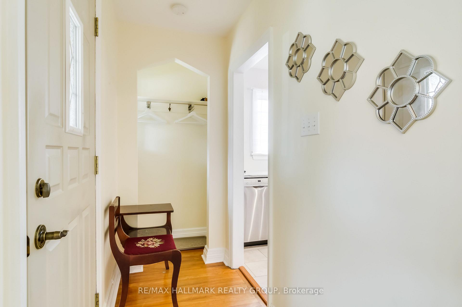 Photo 3 of 64 Vaughan Street, Ottawa, Lindenlea — HOMEH
