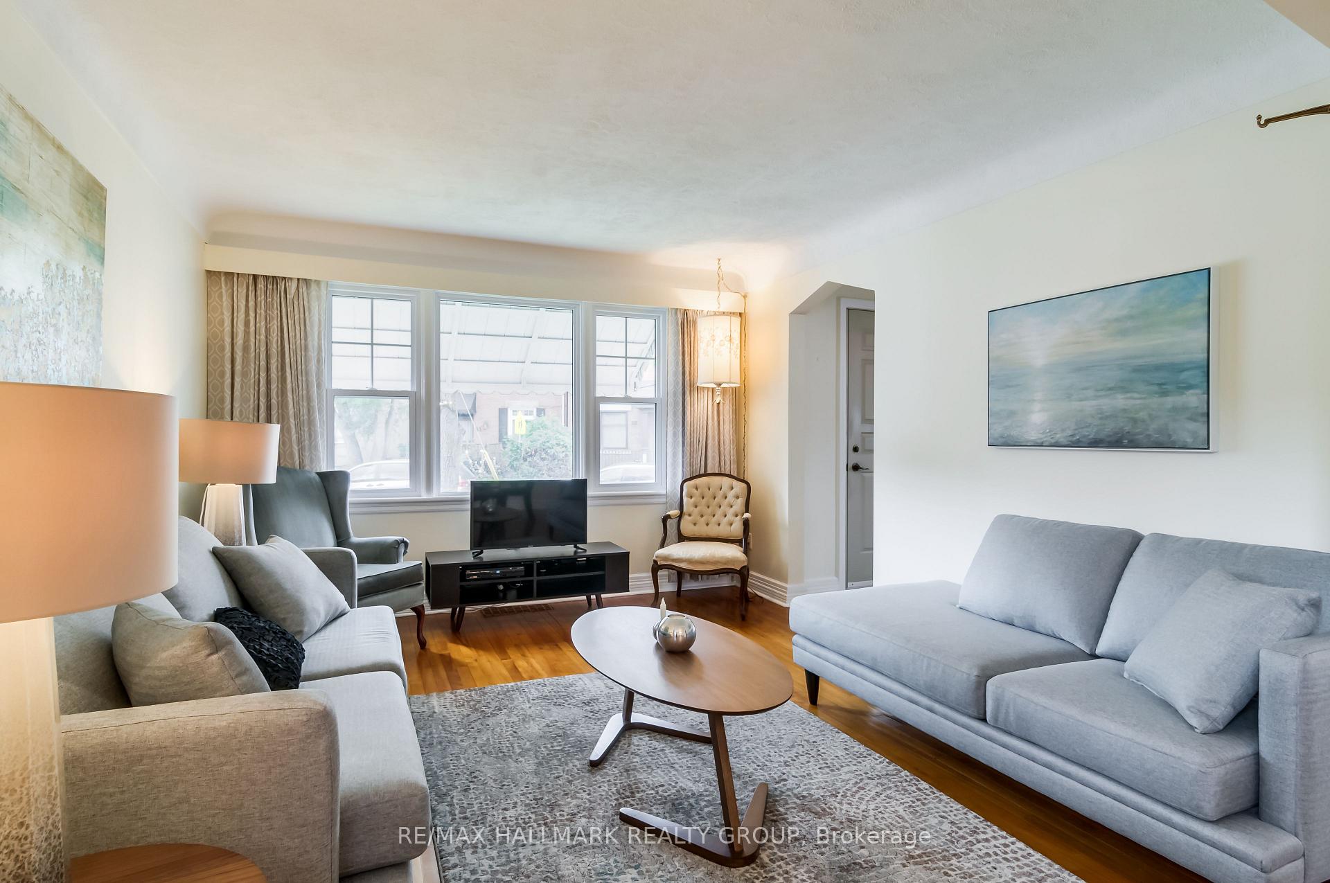 Photo 5 of 64 Vaughan Street, Ottawa, Lindenlea — HOMEH