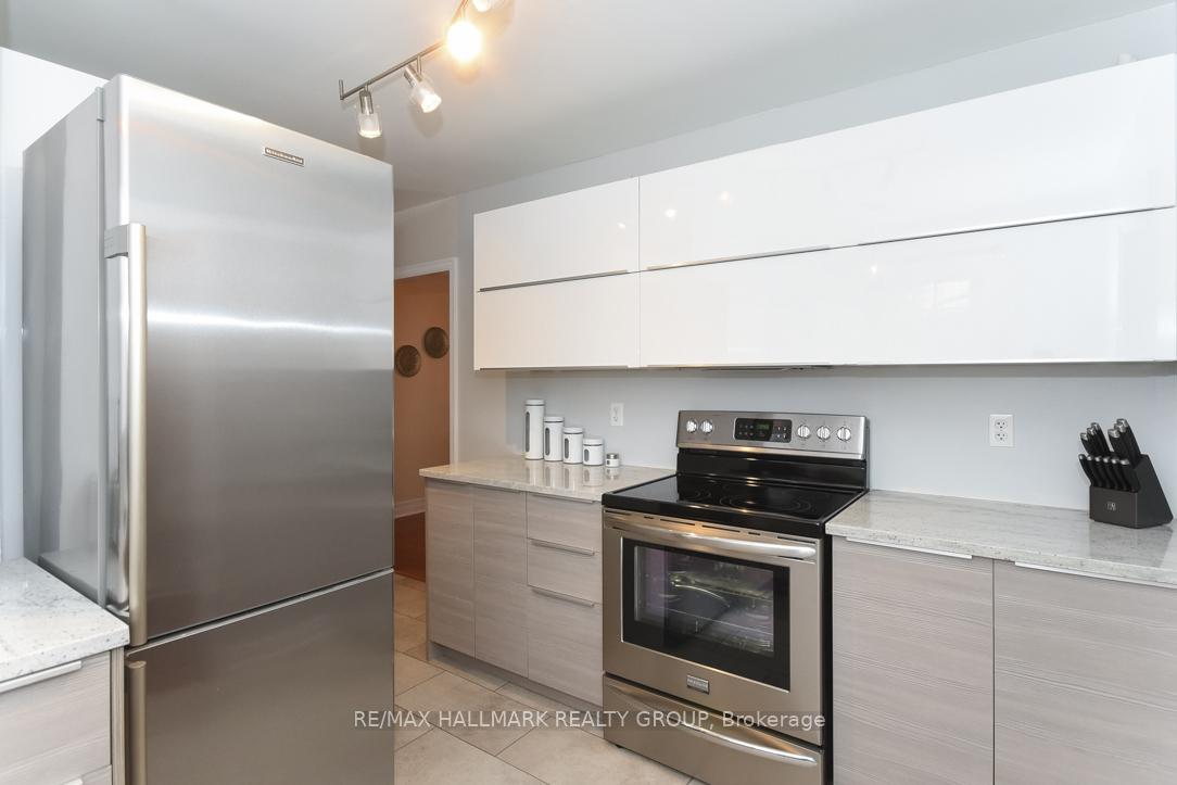 Photo 10 of 64 Vaughan Street, Ottawa, Lindenlea — HOMEH