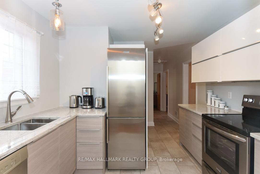 Photo 12 of 64 Vaughan Street, Ottawa, Lindenlea — HOMEH