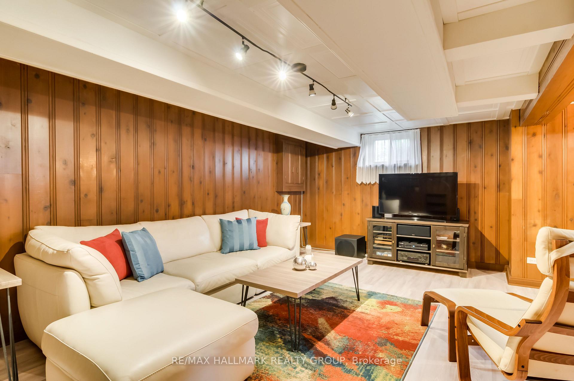 Photo 20 of 64 Vaughan Street, Ottawa, Lindenlea — HOMEH