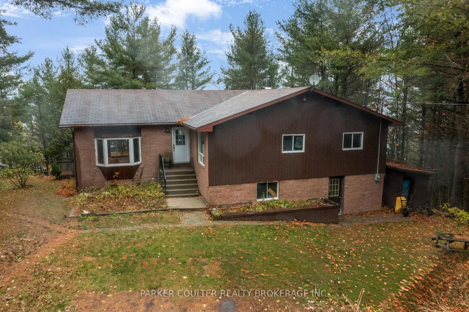 Photo 2 of 1191 Geewadin Road, Parry Sound — HOMEH
