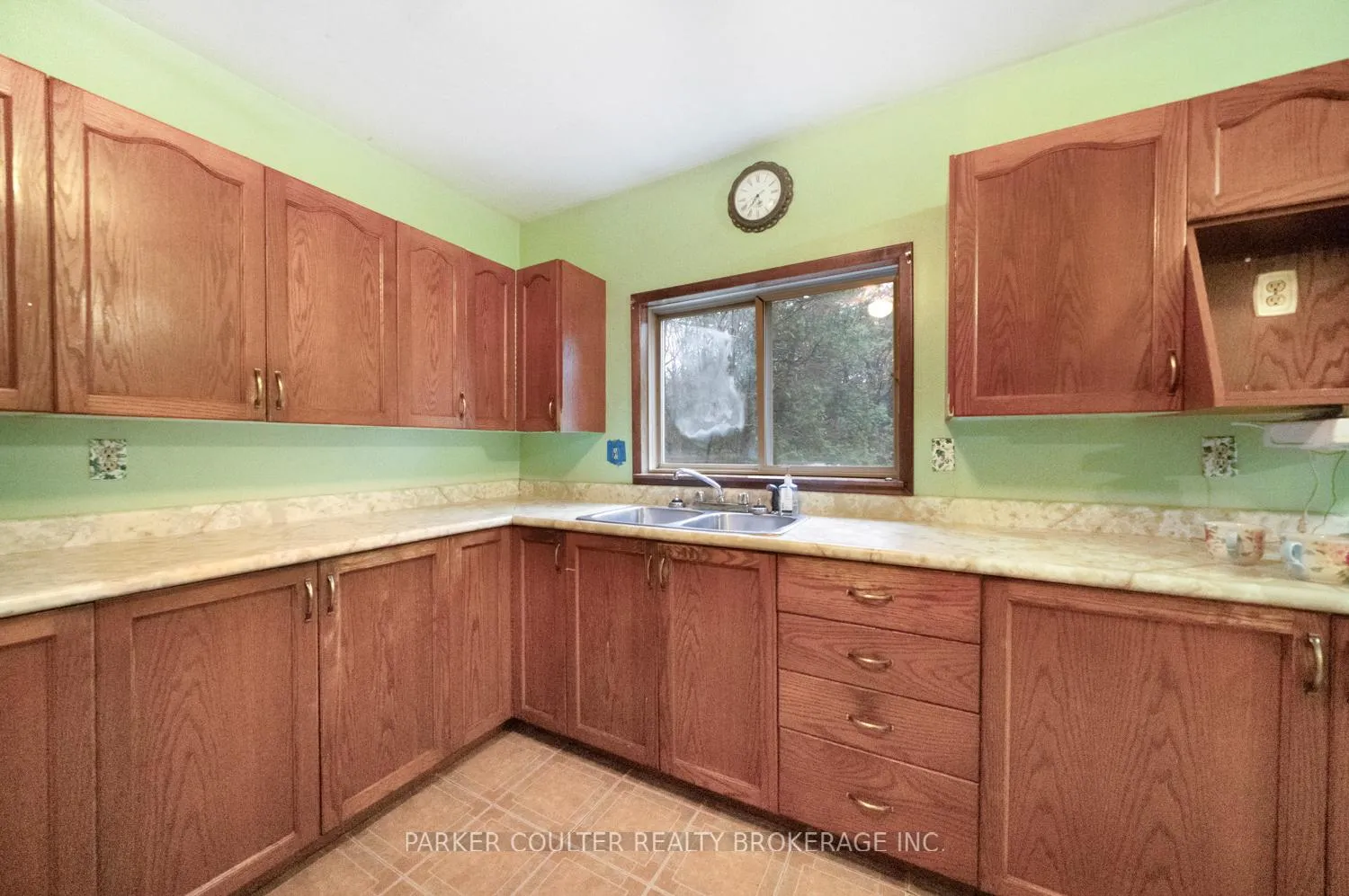 Photo 12 of 1191 Geewadin Road, Parry Sound — HOMEH