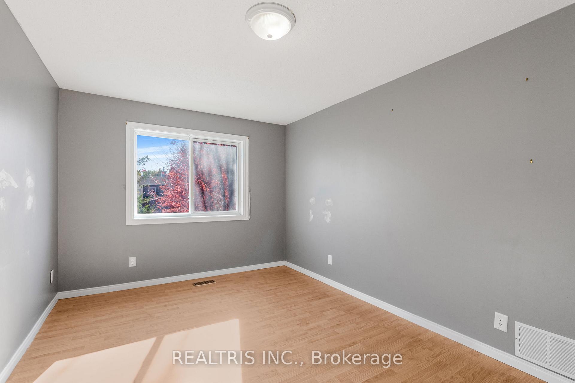 Photo 16 of 1598 Meadowfield Place, Ottawa, Chapel Hill — HOMEH