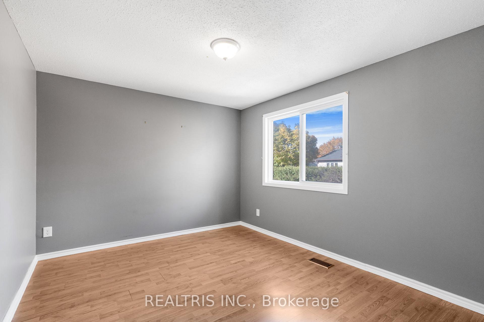 Photo 21 of 1598 Meadowfield Place, Ottawa, Chapel Hill — HOMEH