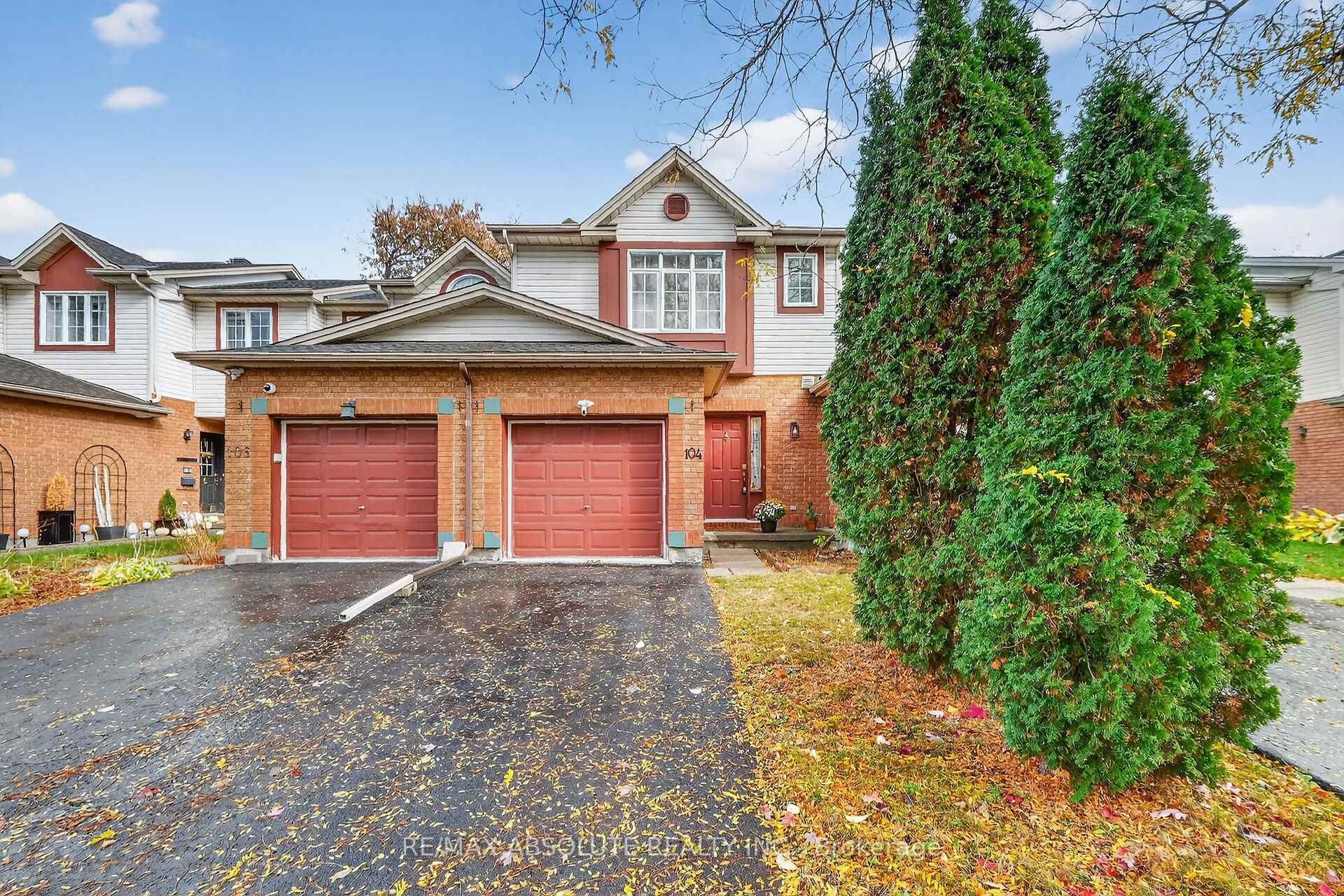 Photo 1 of 104 College Circle, Ottawa, Castle Heights — HOMEH
