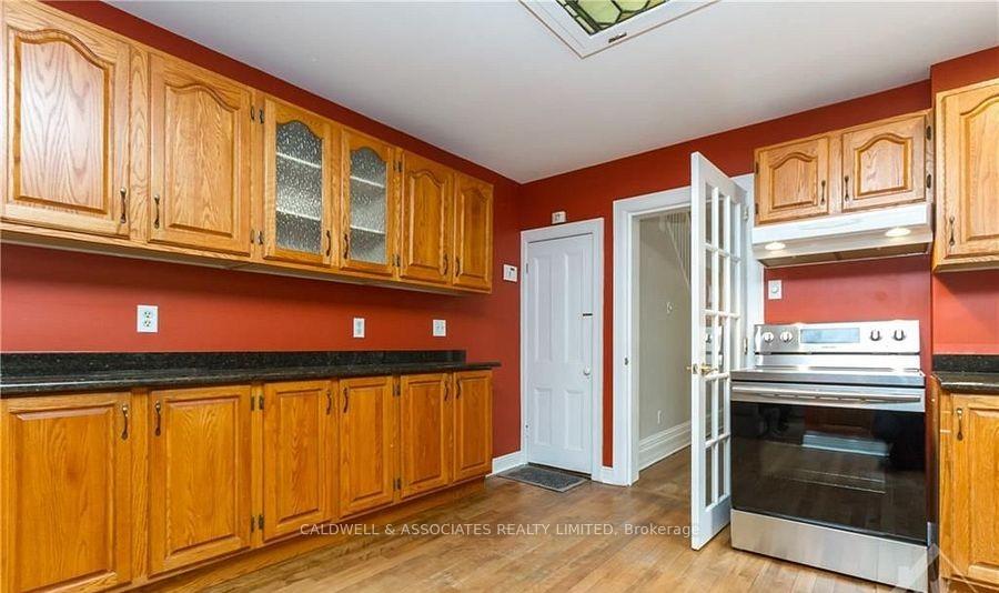 Photo 8 of 245 Mackay Street, Ottawa, New Edinburgh — HOMEH