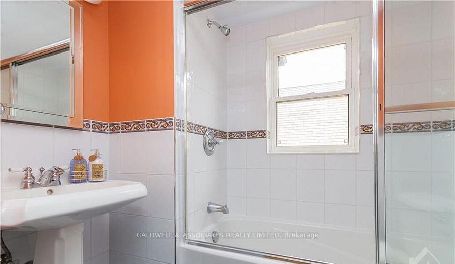 Photo 25 of 245 Mackay Street, Ottawa, New Edinburgh — HOMEH