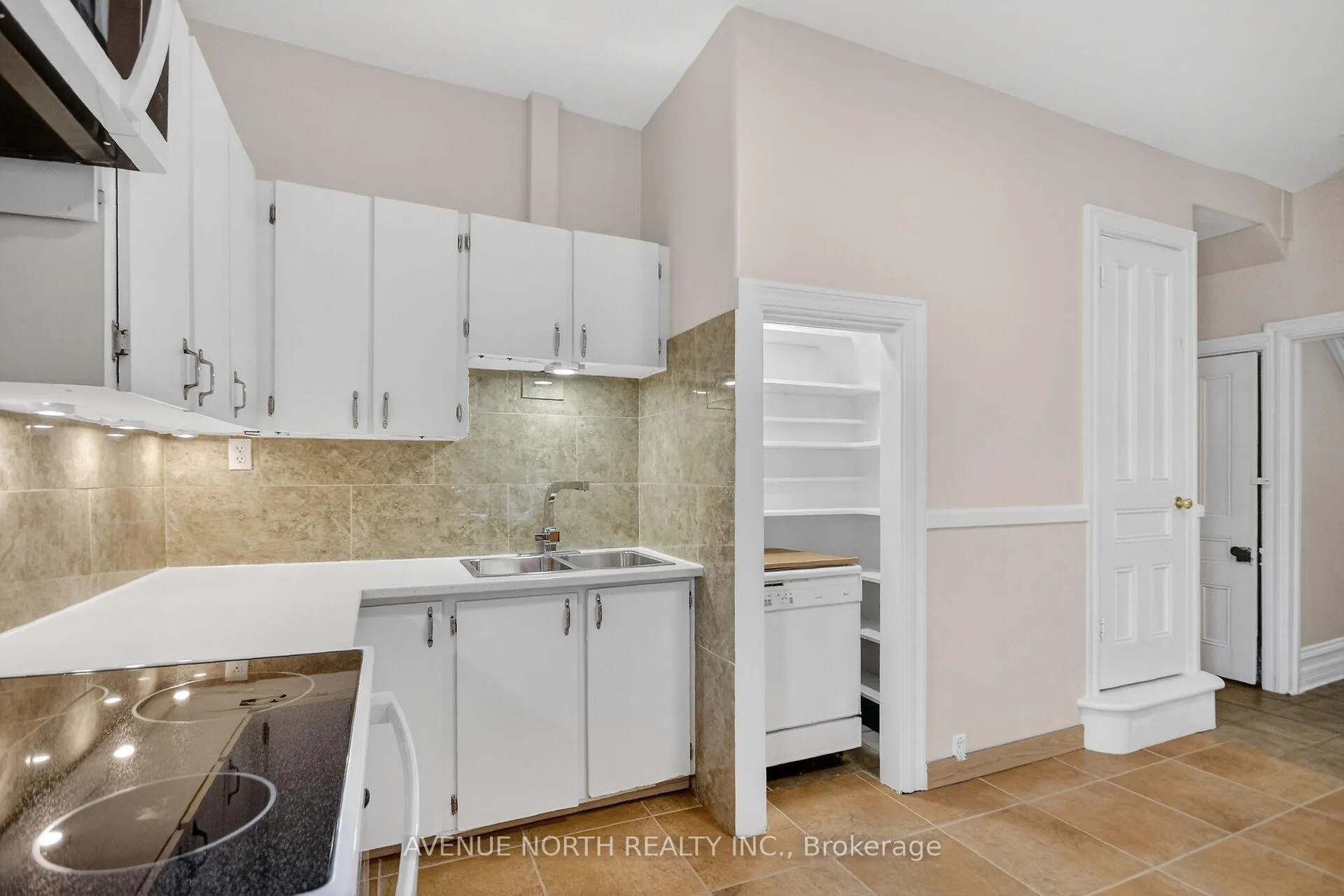 Photo 11 of 210 Florence Street, Ottawa, Ottawa Centre — HOMEH