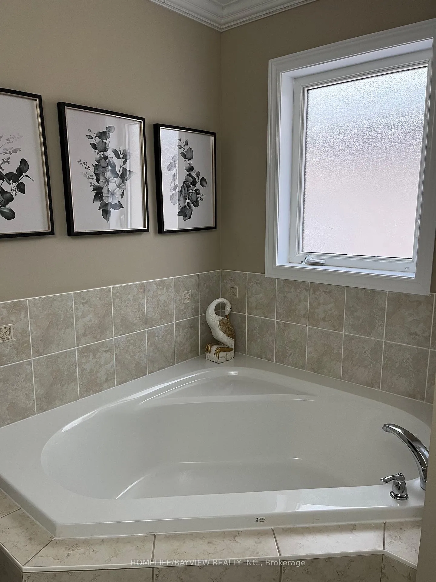 Photo 7 of 386 Gilpin Drive, Newmarket, Woodland Hill — HOMEH