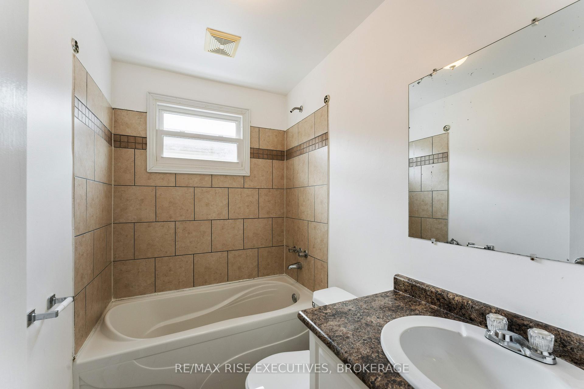 Photo 31 of 291 Helen Street, Kingston, Central City East — HOMEH