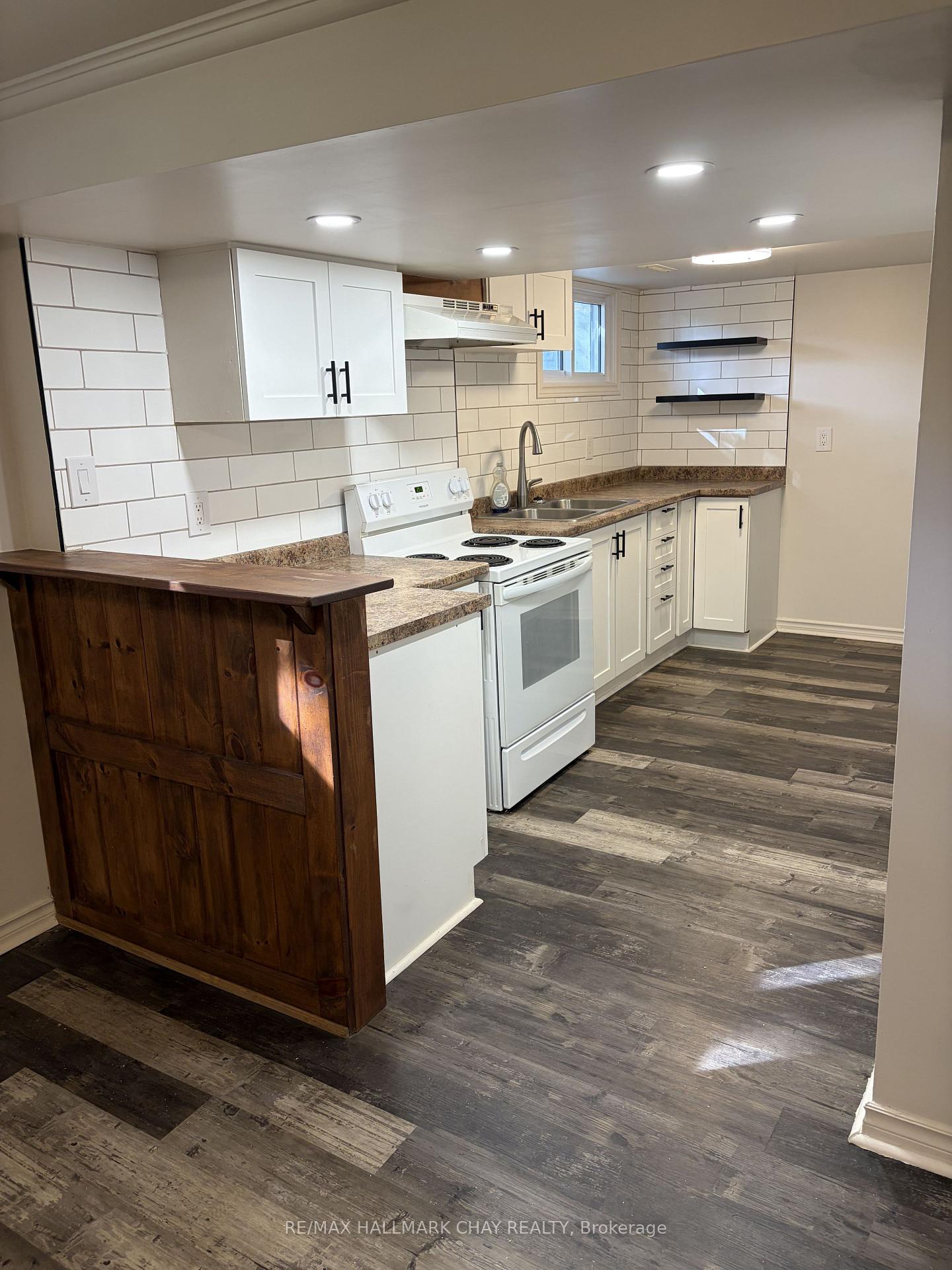 Photo 1 of Unit Lower Unit, 10 Oak Street, New Tecumseth, Alliston — HOMEH