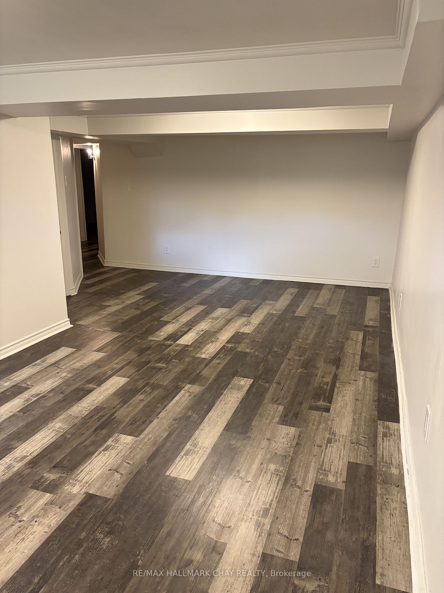 Photo 8 of Unit Lower Unit, 10 Oak Street, New Tecumseth, Alliston — HOMEH