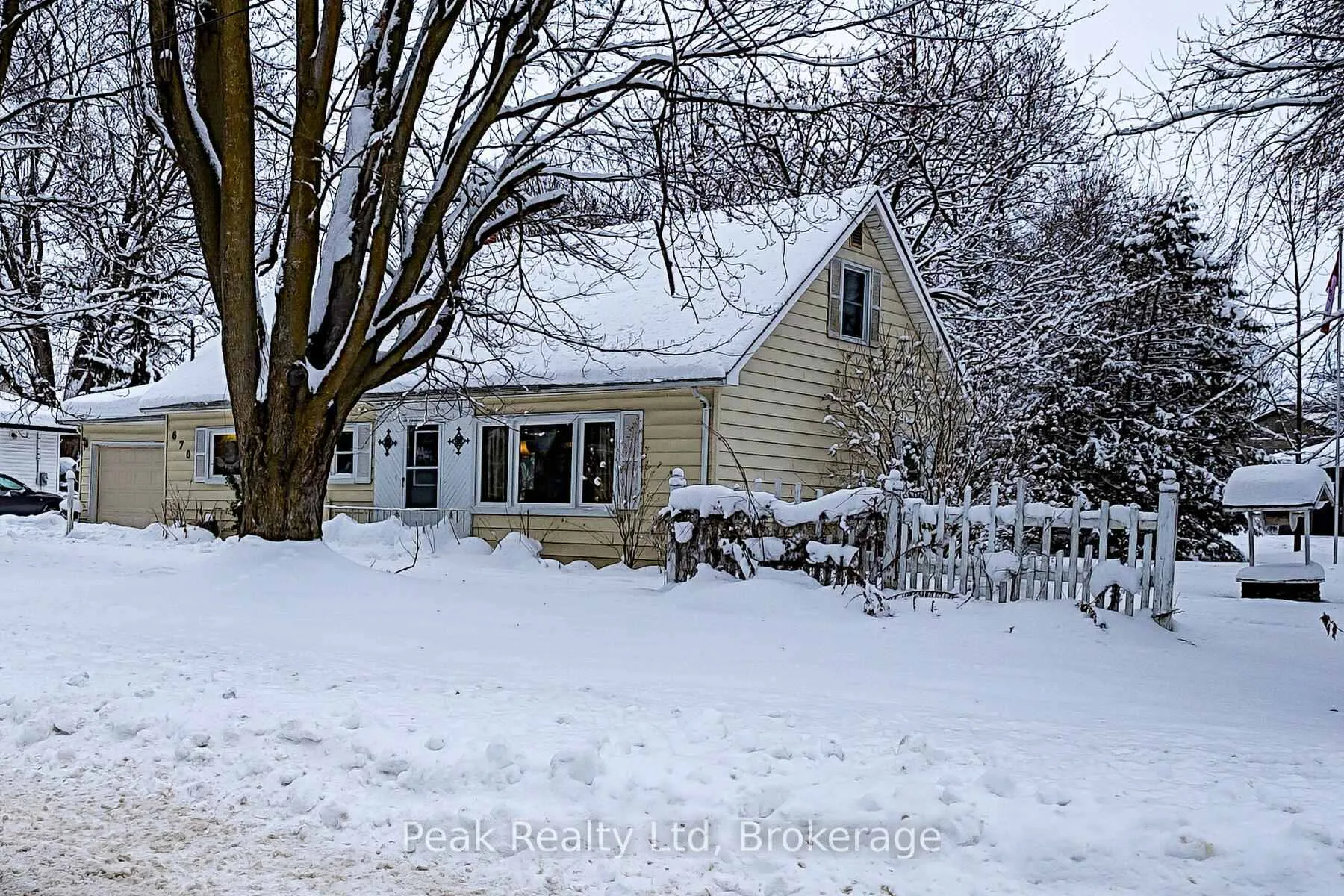 Photo 4 of 670 Elm Avenue N, North Perth, Listowel — HOMEH
