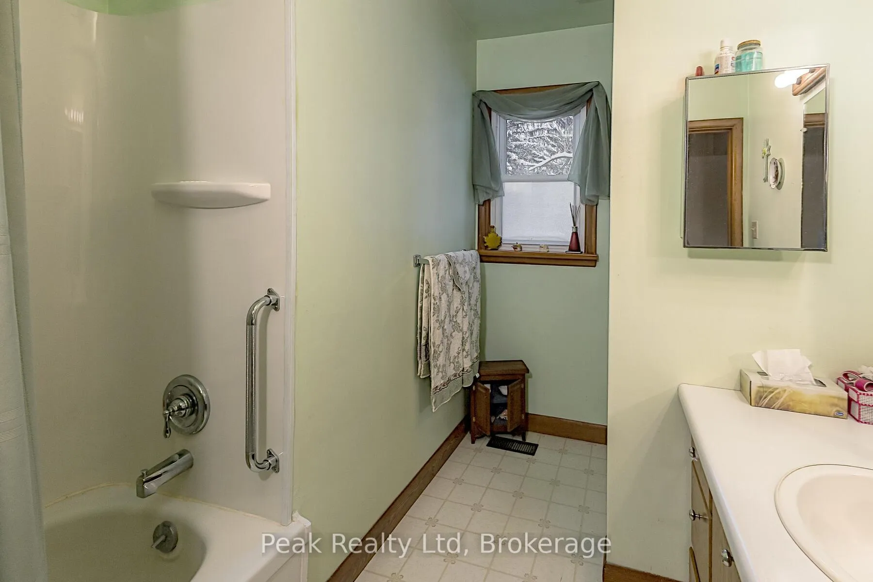 Photo 32 of 670 Elm Avenue N, North Perth, Listowel — HOMEH