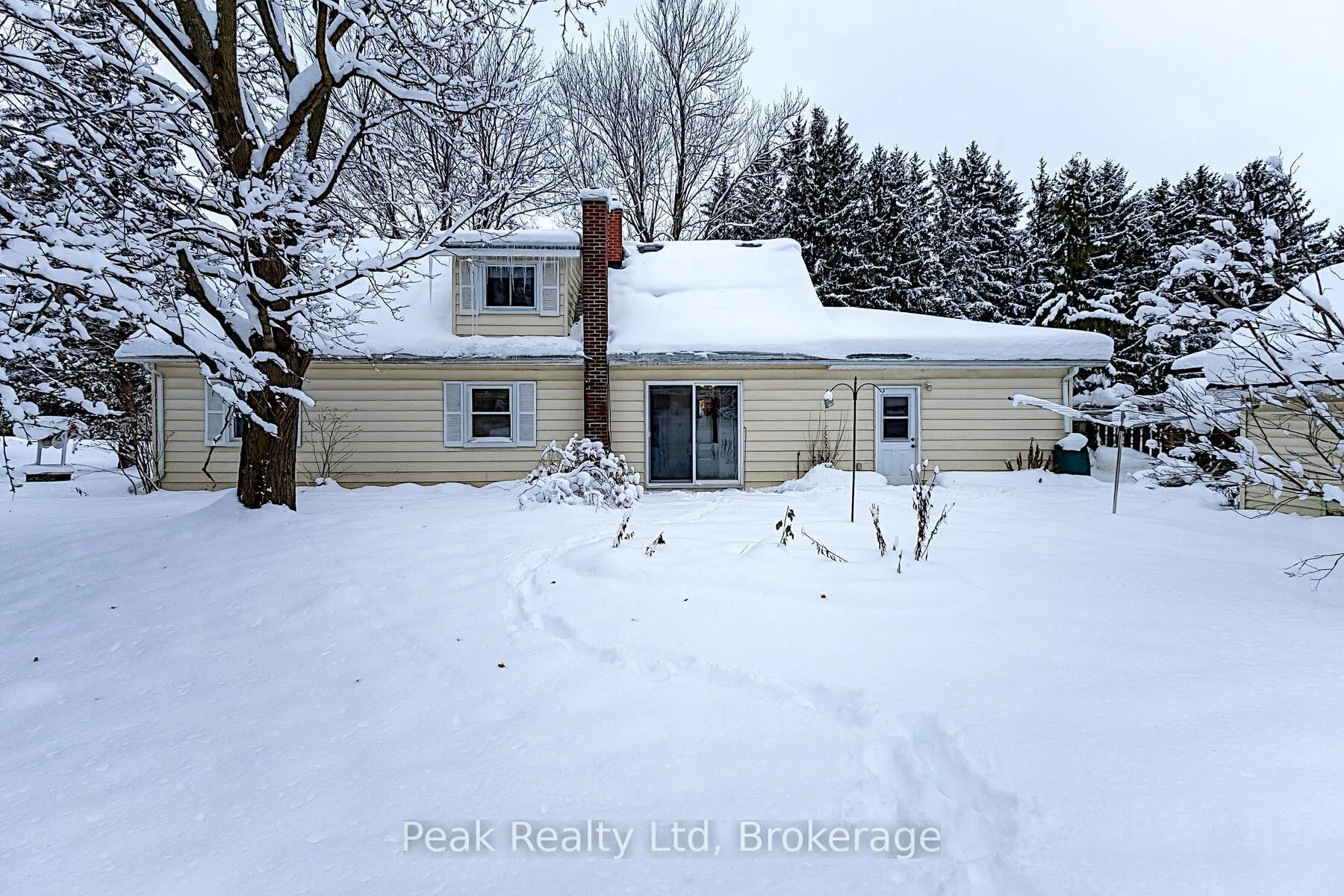 Photo 36 of 670 Elm Avenue N, North Perth, Listowel — HOMEH