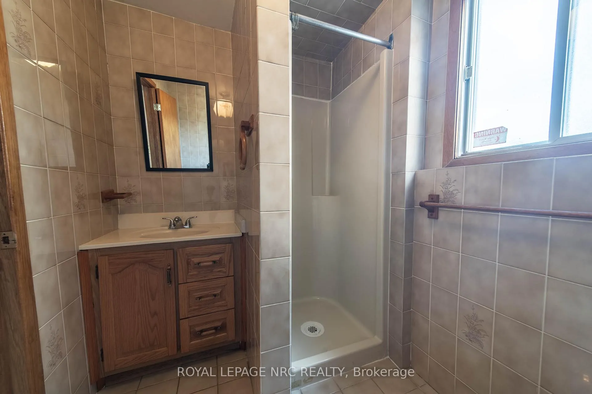 Photo 20 of 6399 Riall Street, Niagara Falls, Stamford — HOMEH