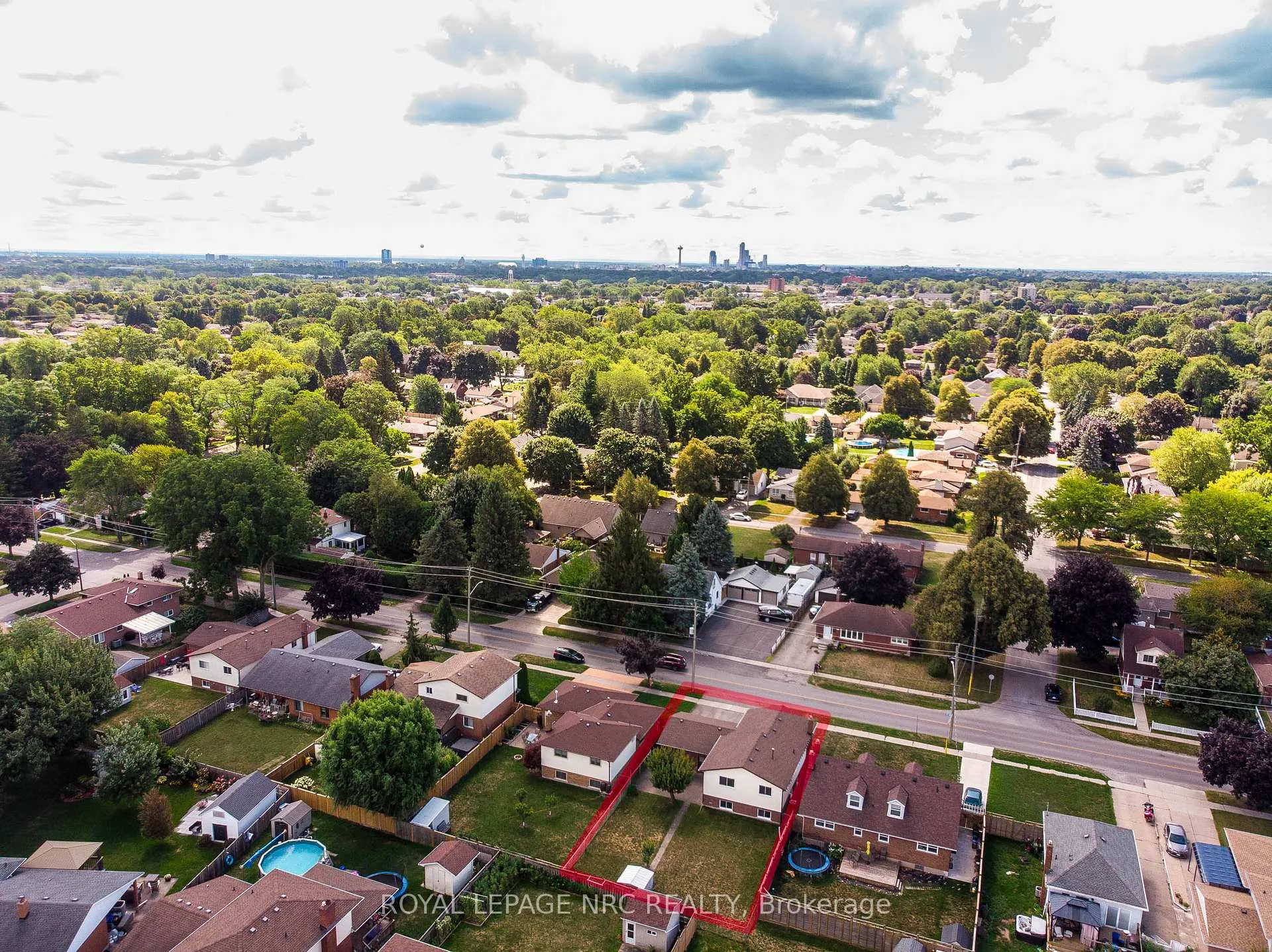 Photo 28 of 6399 Riall Street, Niagara Falls, Stamford — HOMEH