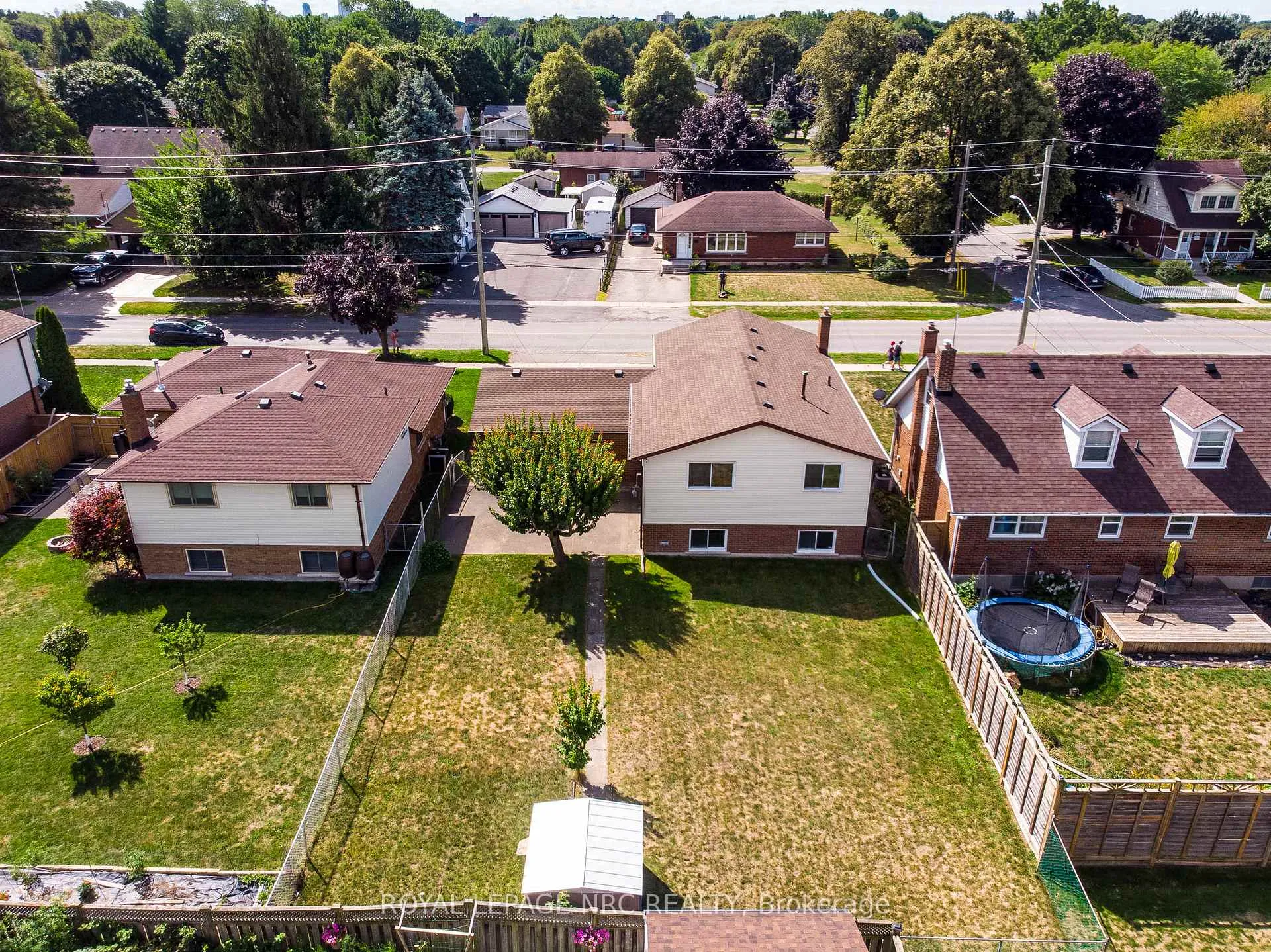 Photo 29 of 6399 Riall Street, Niagara Falls, Stamford — HOMEH