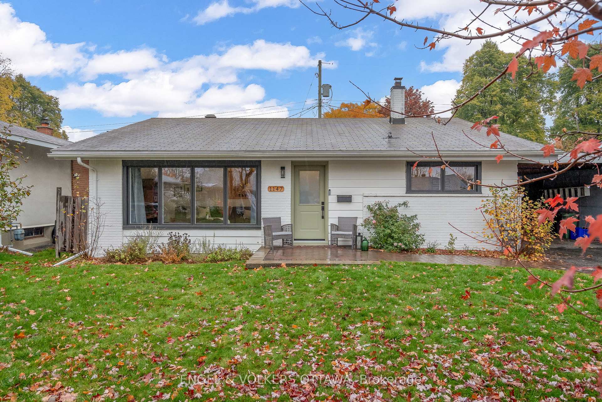 Photo 2 of 1147 Gateway Road, Ottawa, Parkway Park — HOMEH