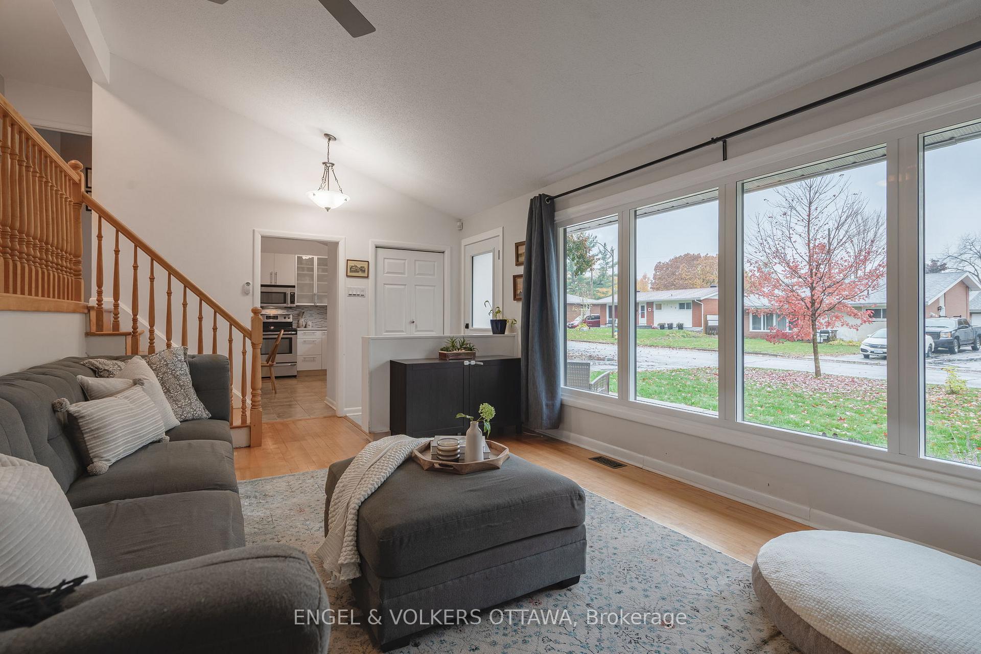 Photo 8 of 1147 Gateway Road, Ottawa, Parkway Park — HOMEH