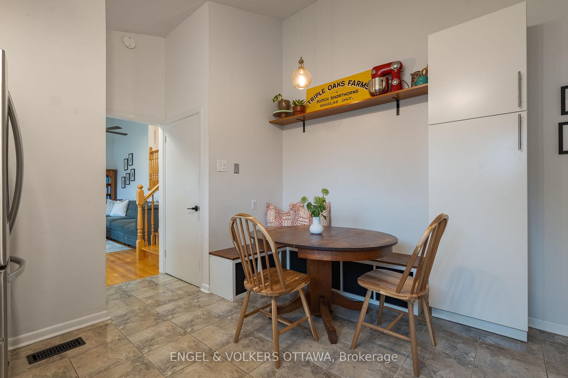 Photo 12 of 1147 Gateway Road, Ottawa, Parkway Park — HOMEH