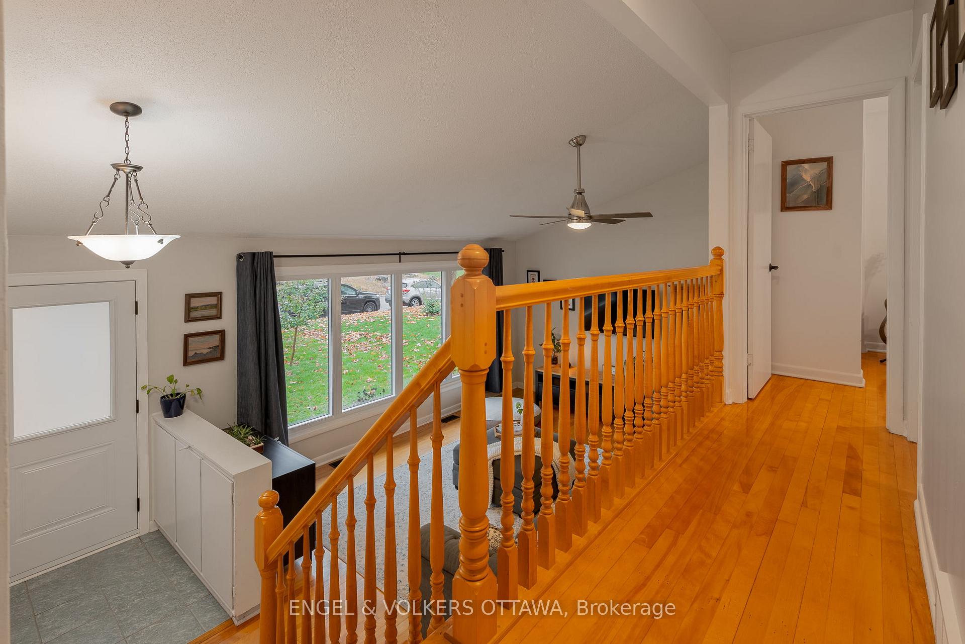 Photo 13 of 1147 Gateway Road, Ottawa, Parkway Park — HOMEH
