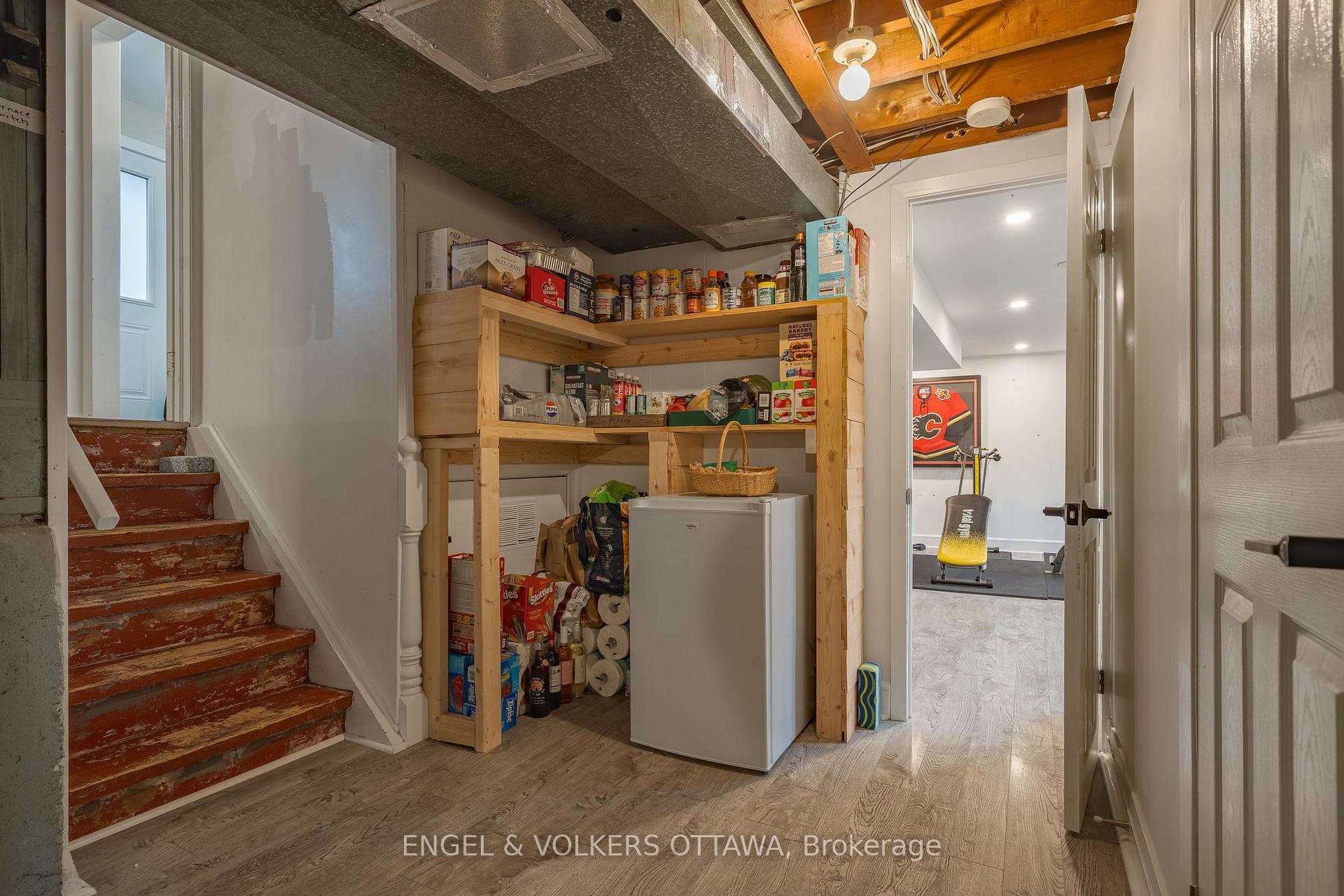 Photo 22 of 1147 Gateway Road, Ottawa, Parkway Park — HOMEH