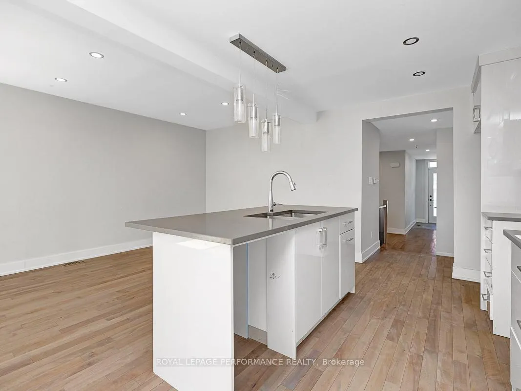 Photo 11 of 68 Prince Albert Street, Ottawa, Overbrook/Castle Heights — HOMEH