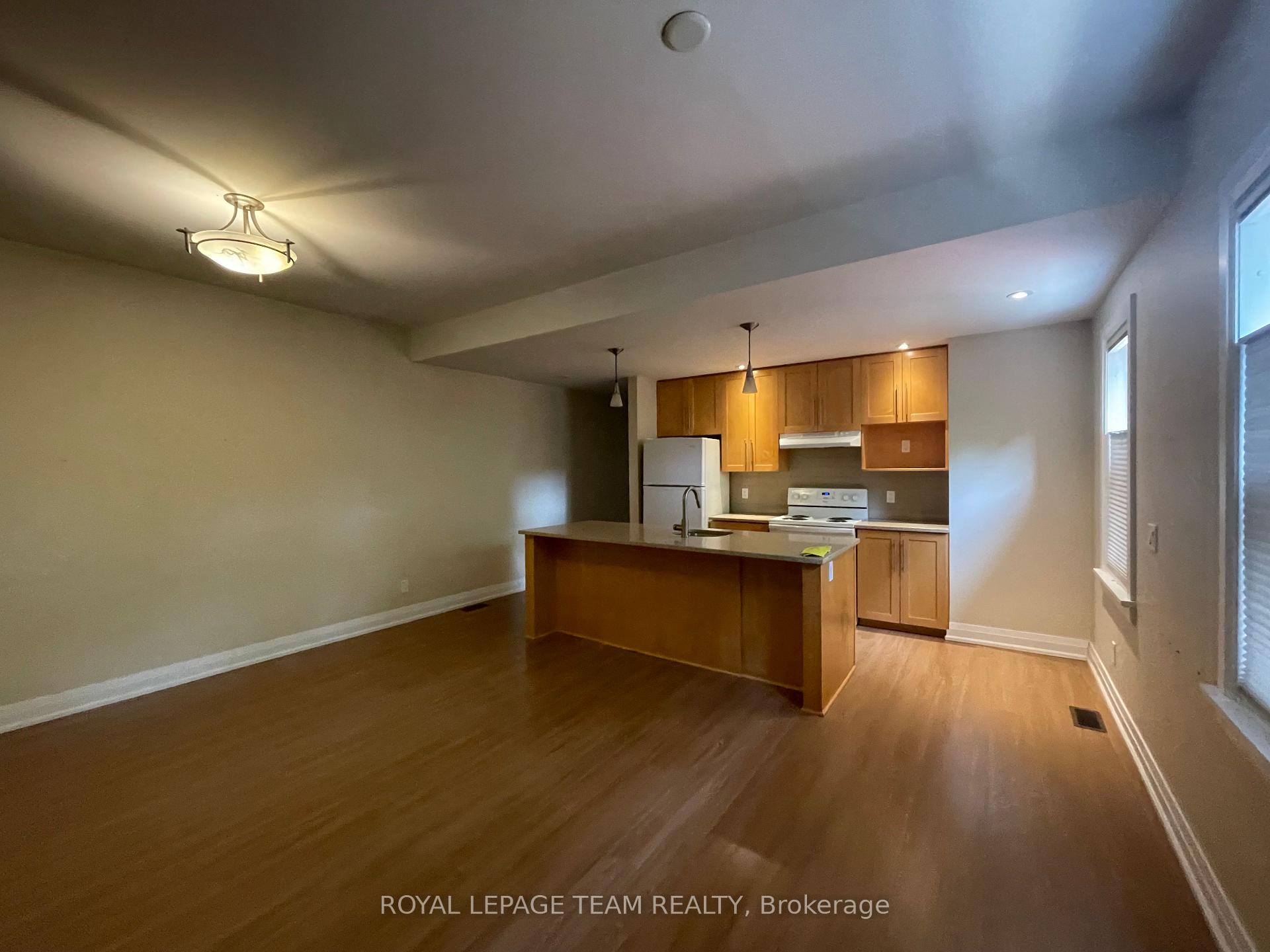 Photo 6 of Unit C, 192 Stanley Avenue, Ottawa, New Edinburgh — HOMEH