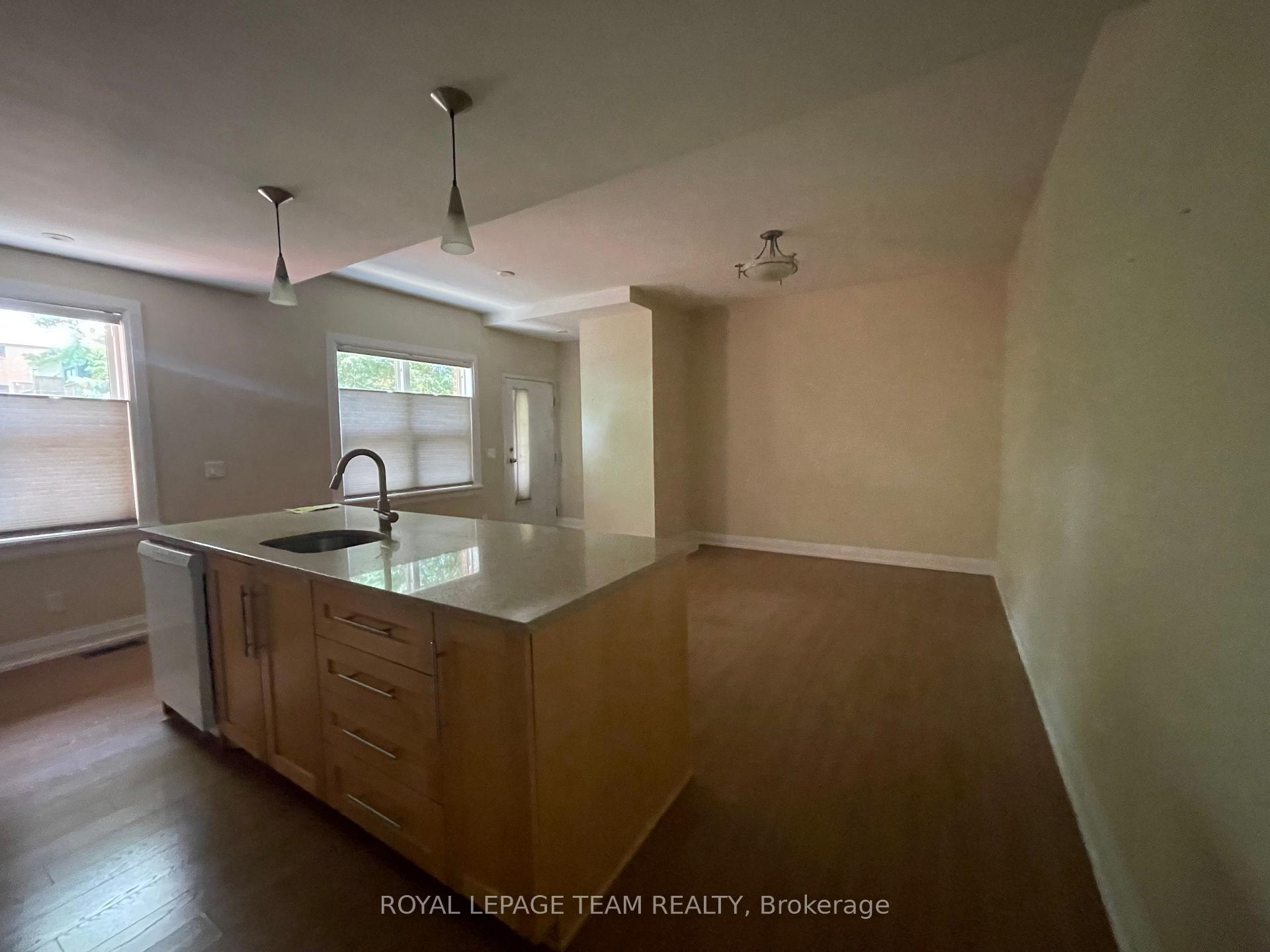 Photo 9 of Unit C, 192 Stanley Avenue, Ottawa, New Edinburgh — HOMEH