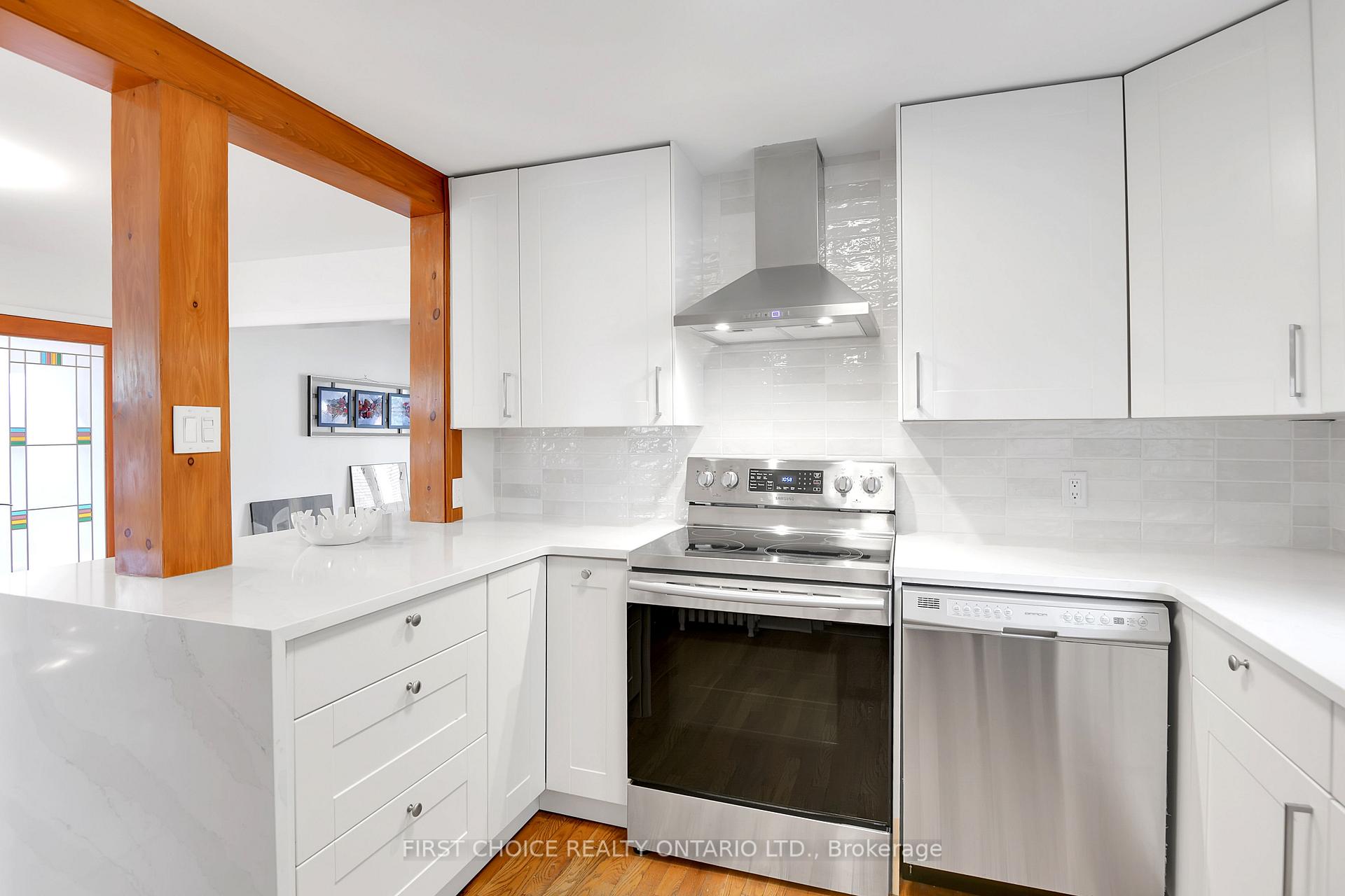 Photo 13 of 171 Springfield Road, Ottawa, Lindenlea — HOMEH