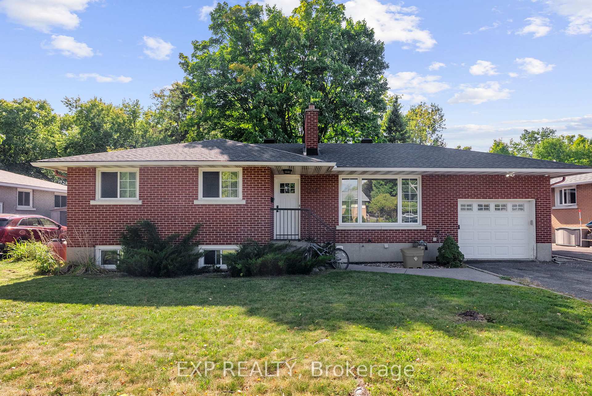 Photo 1 of Unit B, 1240 Adirondack Drive, Ottawa, Kenson Park — HOMEH