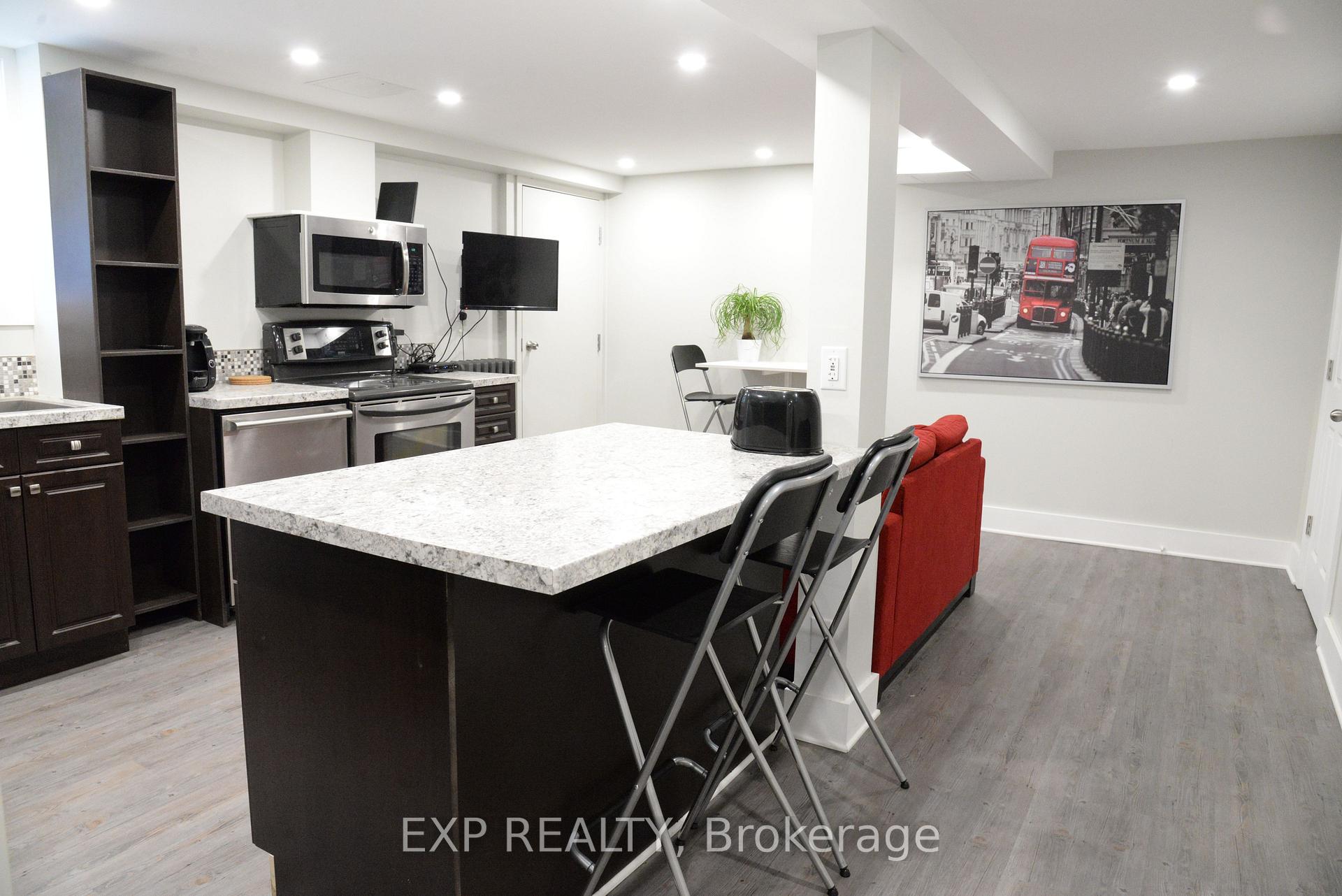 Photo 4 of Unit B, 1240 Adirondack Drive, Ottawa, Kenson Park — HOMEH