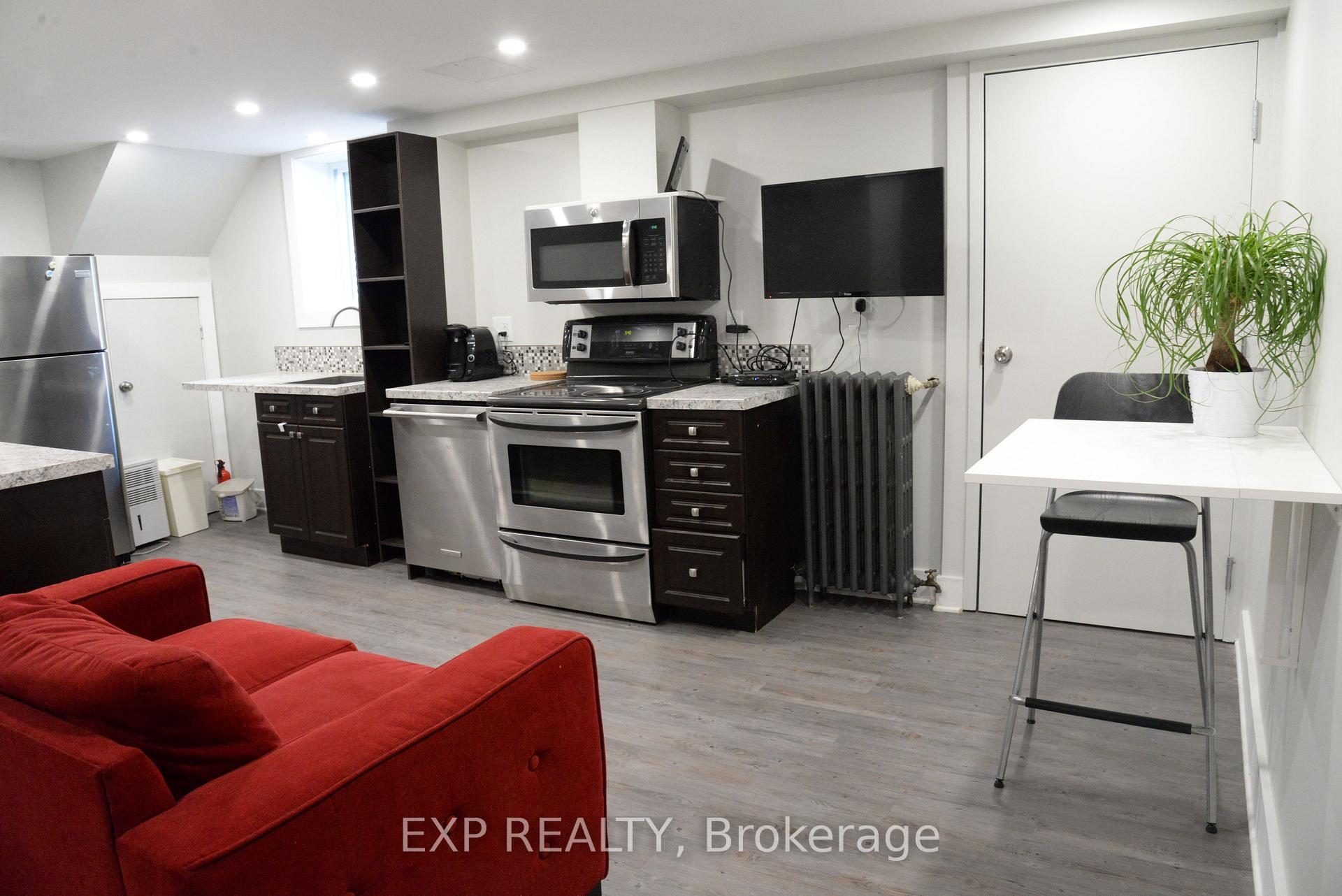 Photo 5 of Unit B, 1240 Adirondack Drive, Ottawa, Kenson Park — HOMEH