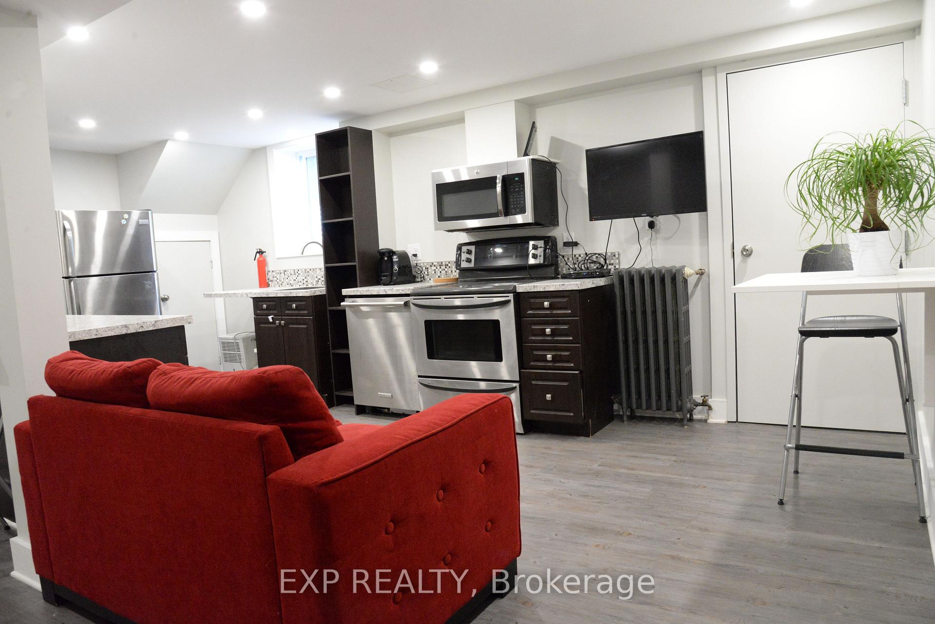 Photo 8 of Unit B, 1240 Adirondack Drive, Ottawa, Kenson Park — HOMEH