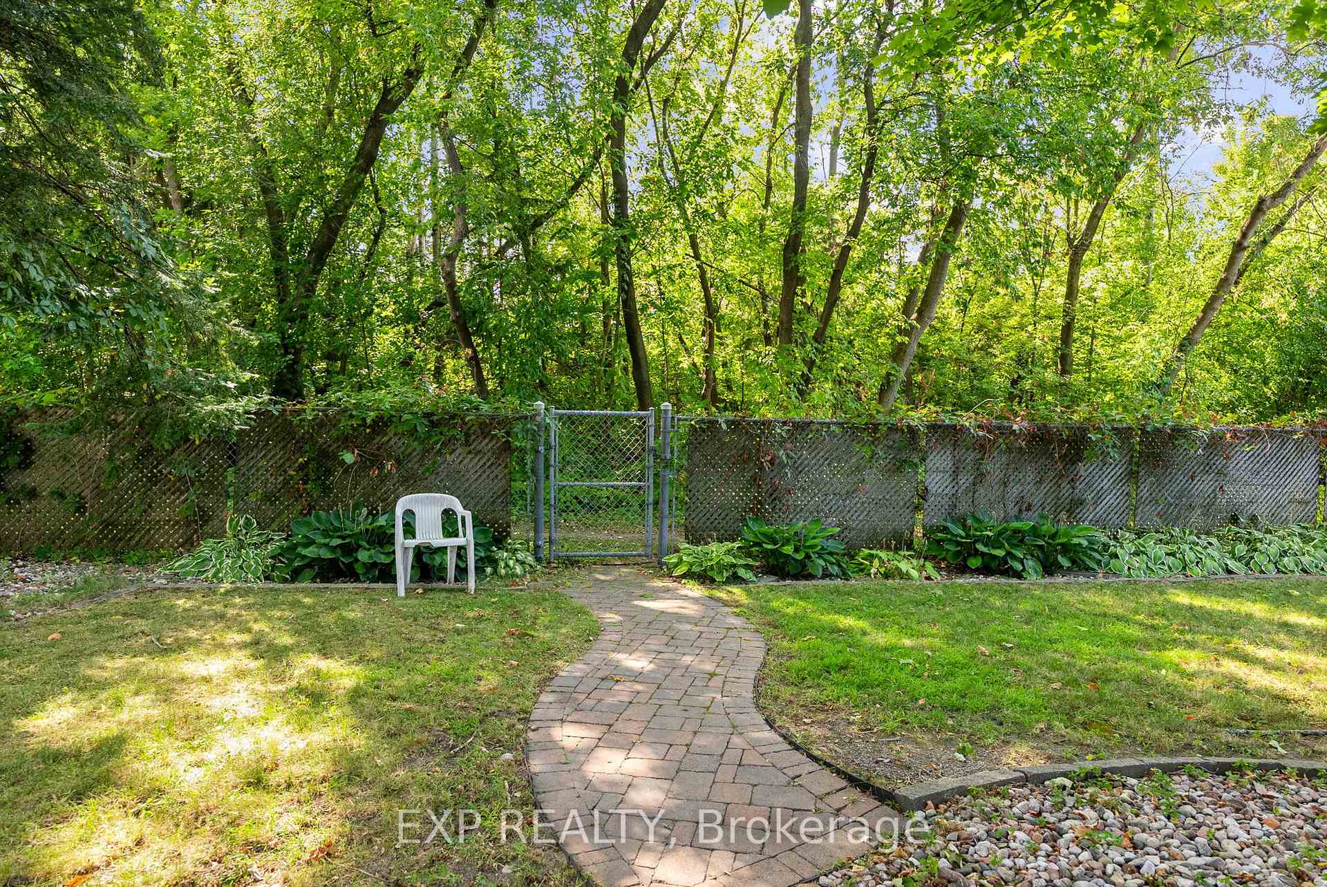 Photo 14 of Unit B, 1240 Adirondack Drive, Ottawa, Kenson Park — HOMEH